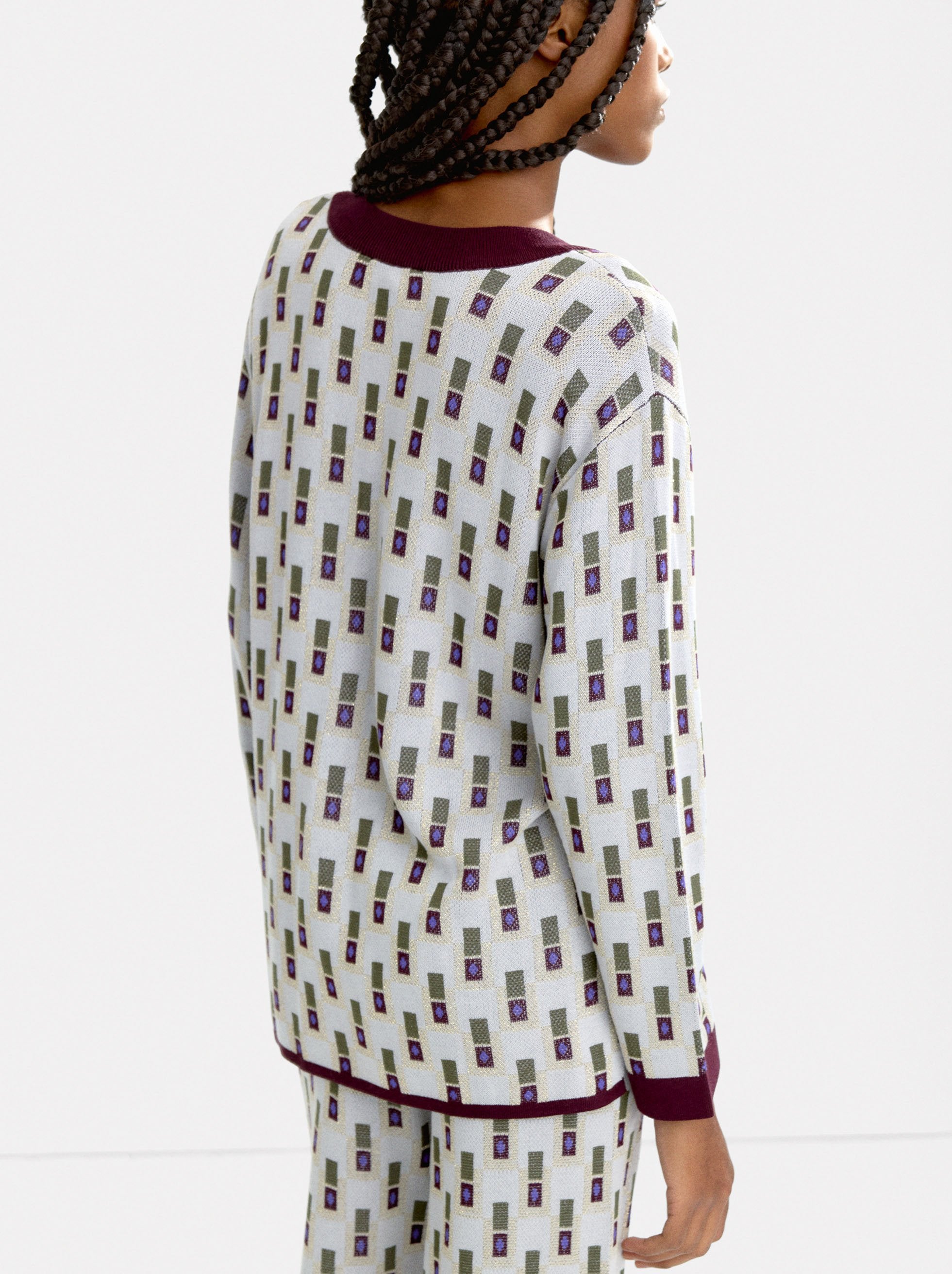 Chompa De Punto Jacquard