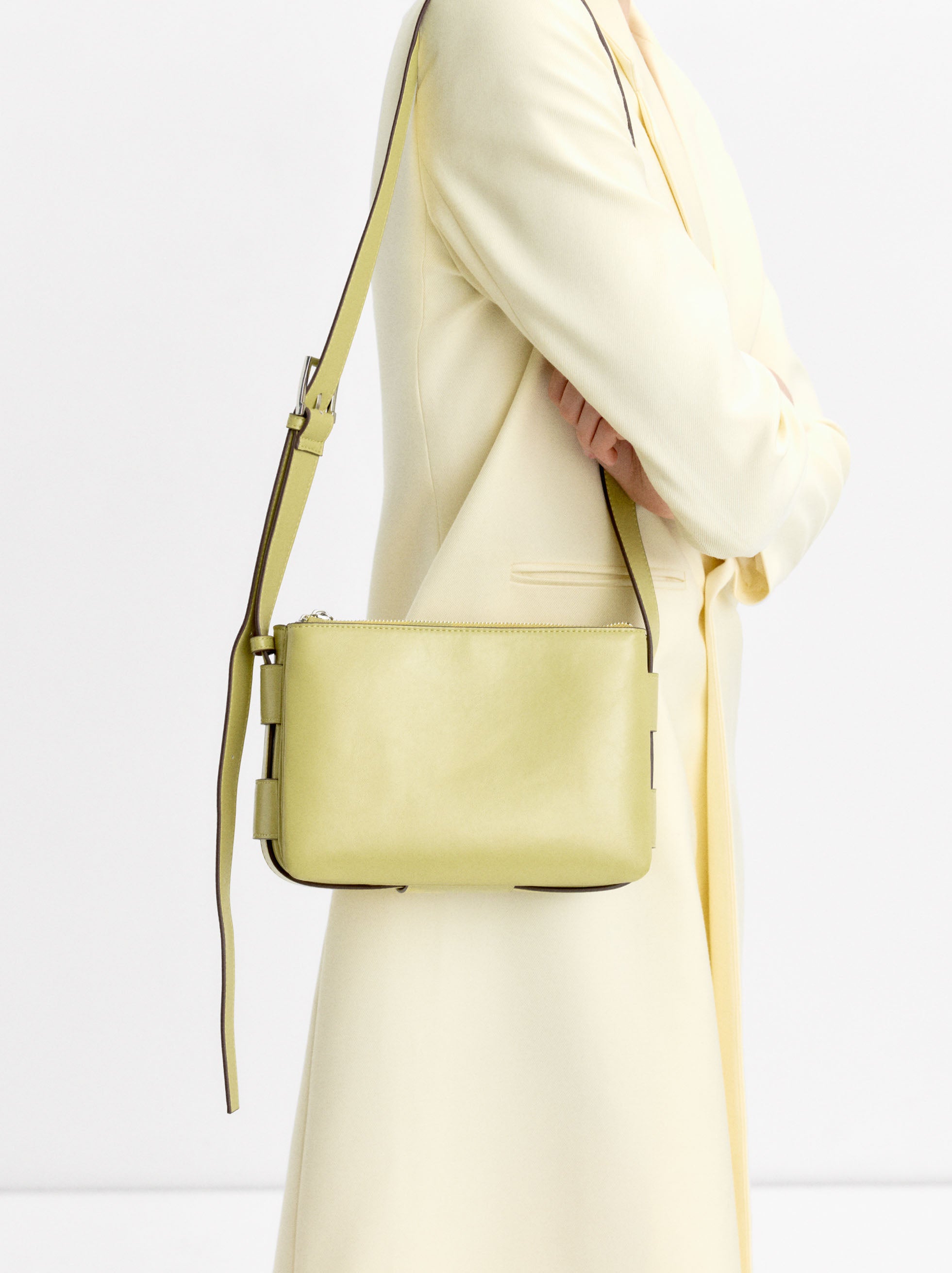 Bolso Bandolera Con Bolsillos Exteriores