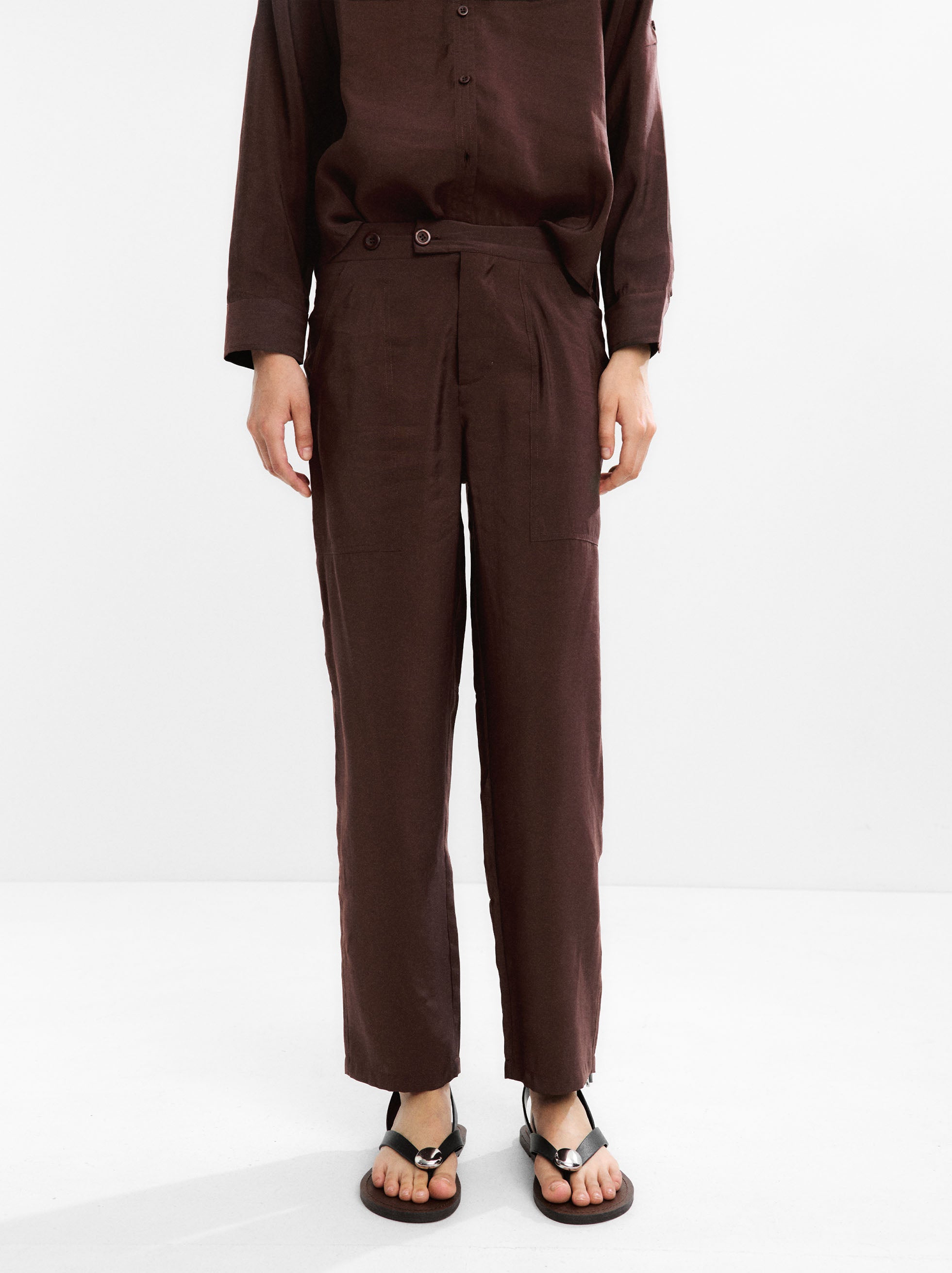 Pantalón Cargo Con Costura Marcada