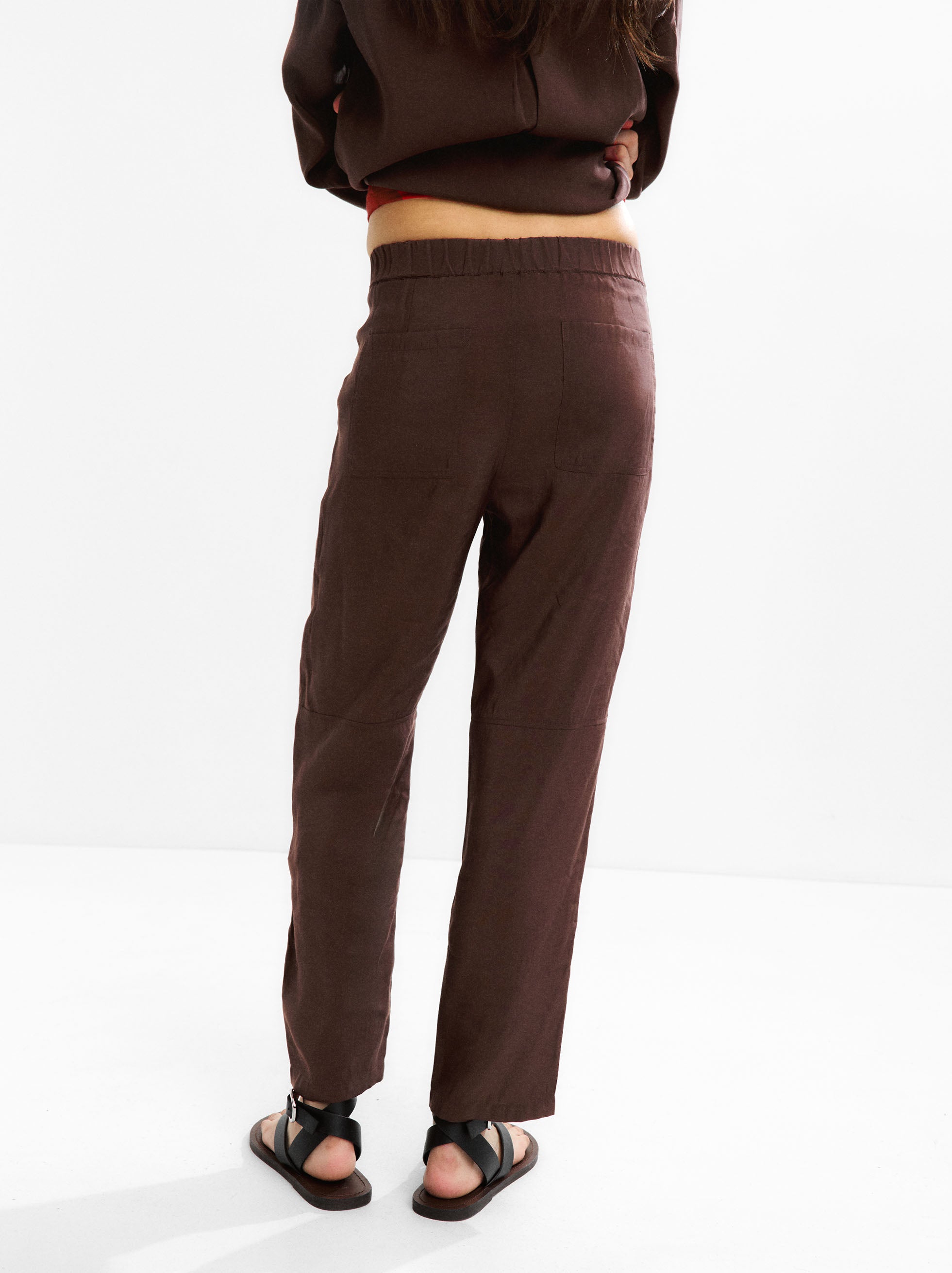 Pantalón Cargo Con Costura Marcada