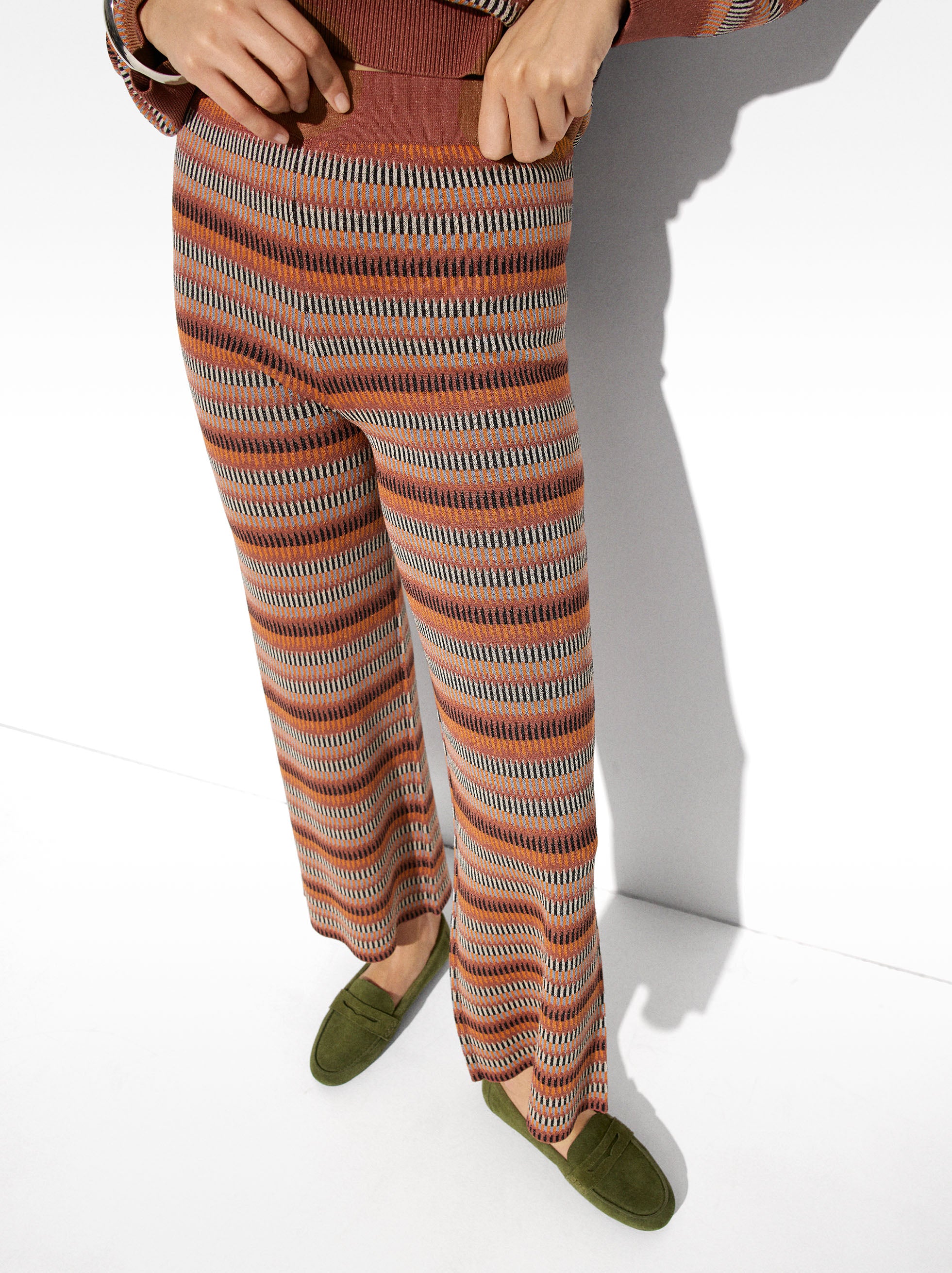 Pantalón De Punto Jacquard A Rayas