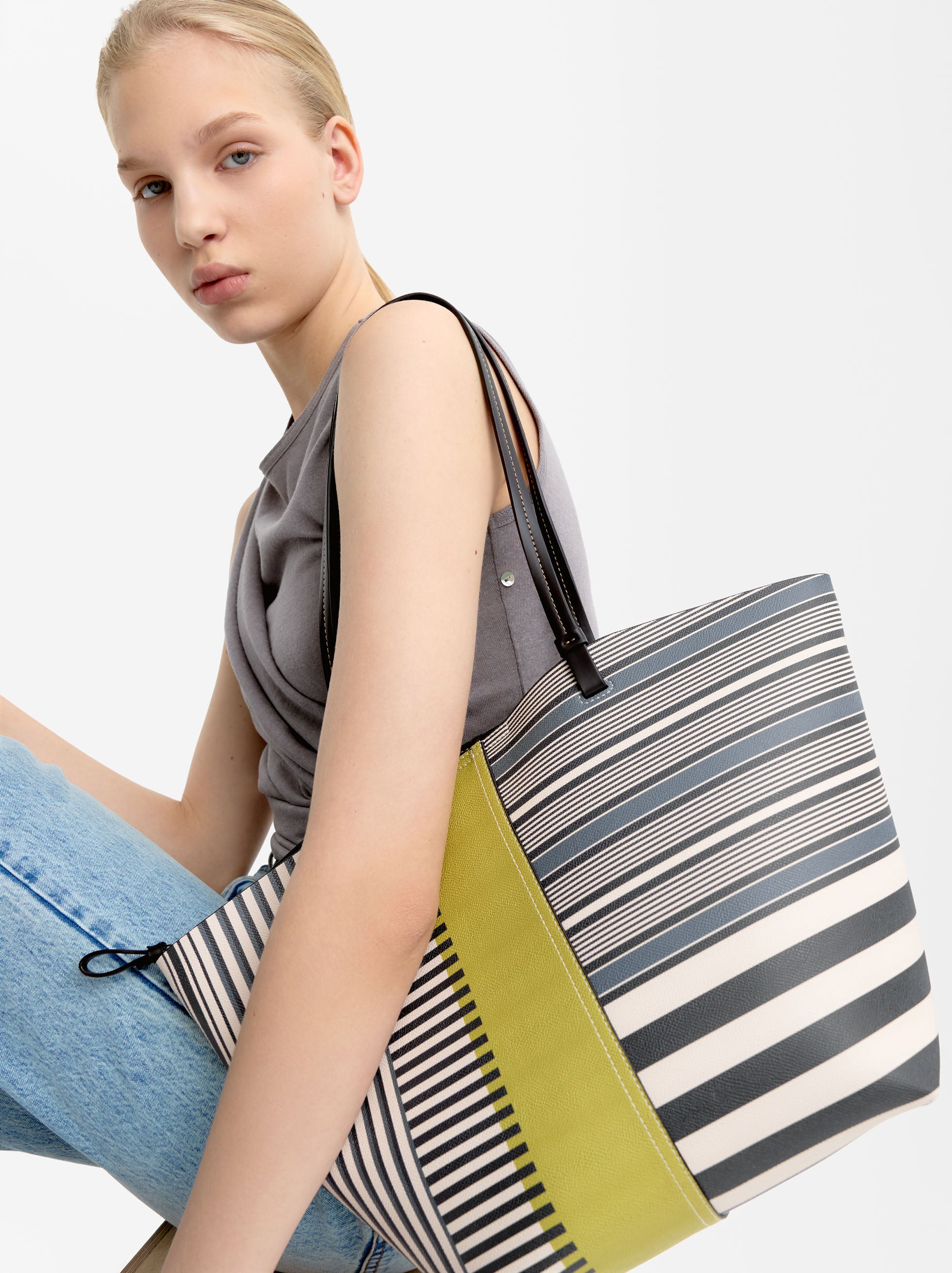 Cartera Shopper A Rayas