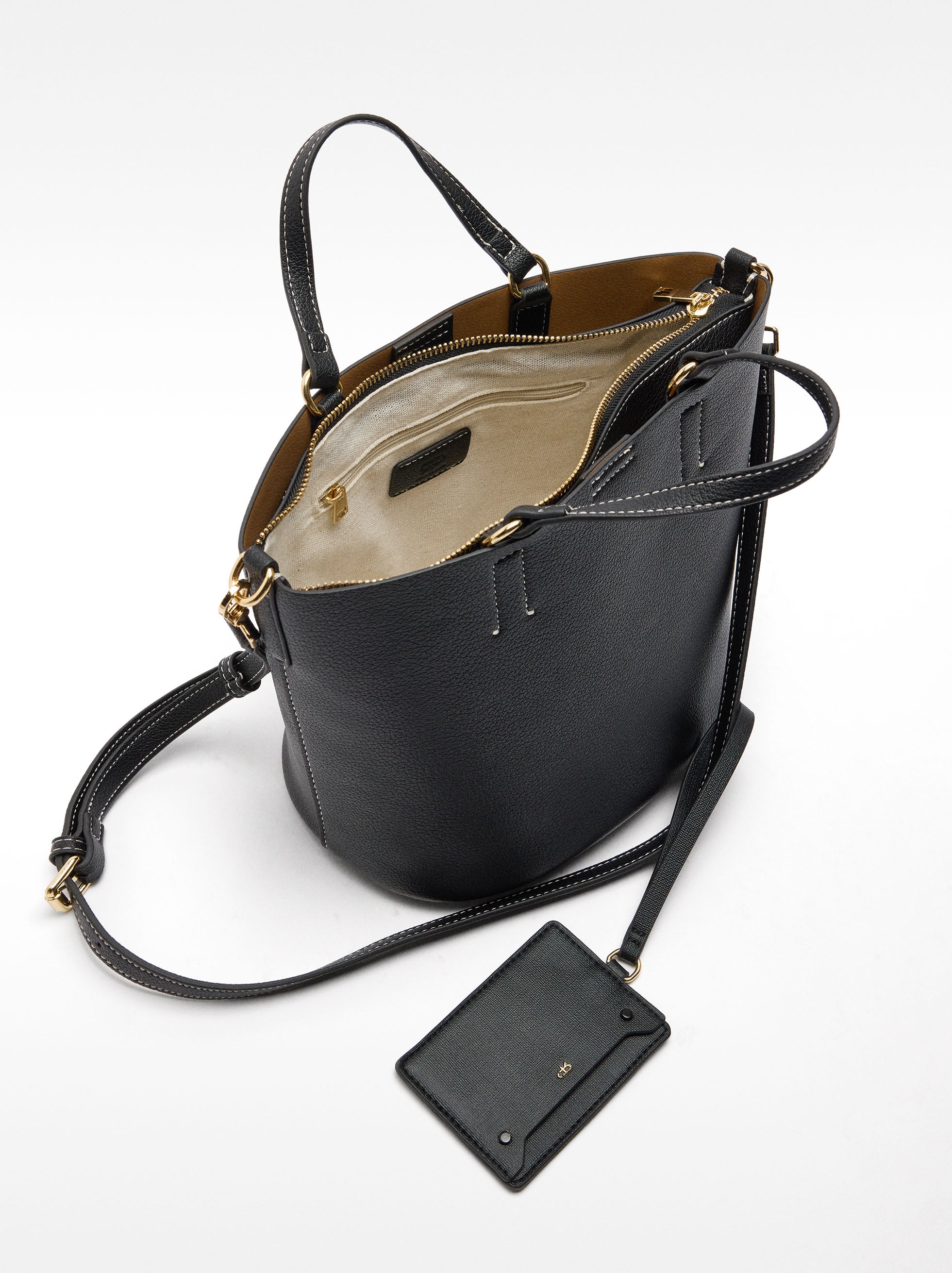 Cartera Tote Con Colgante