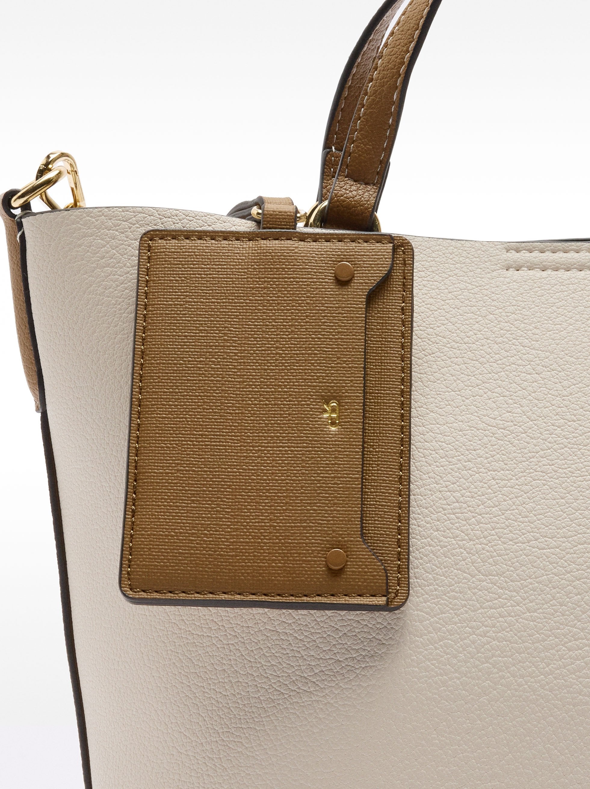 Cartera Tote Con Colgante