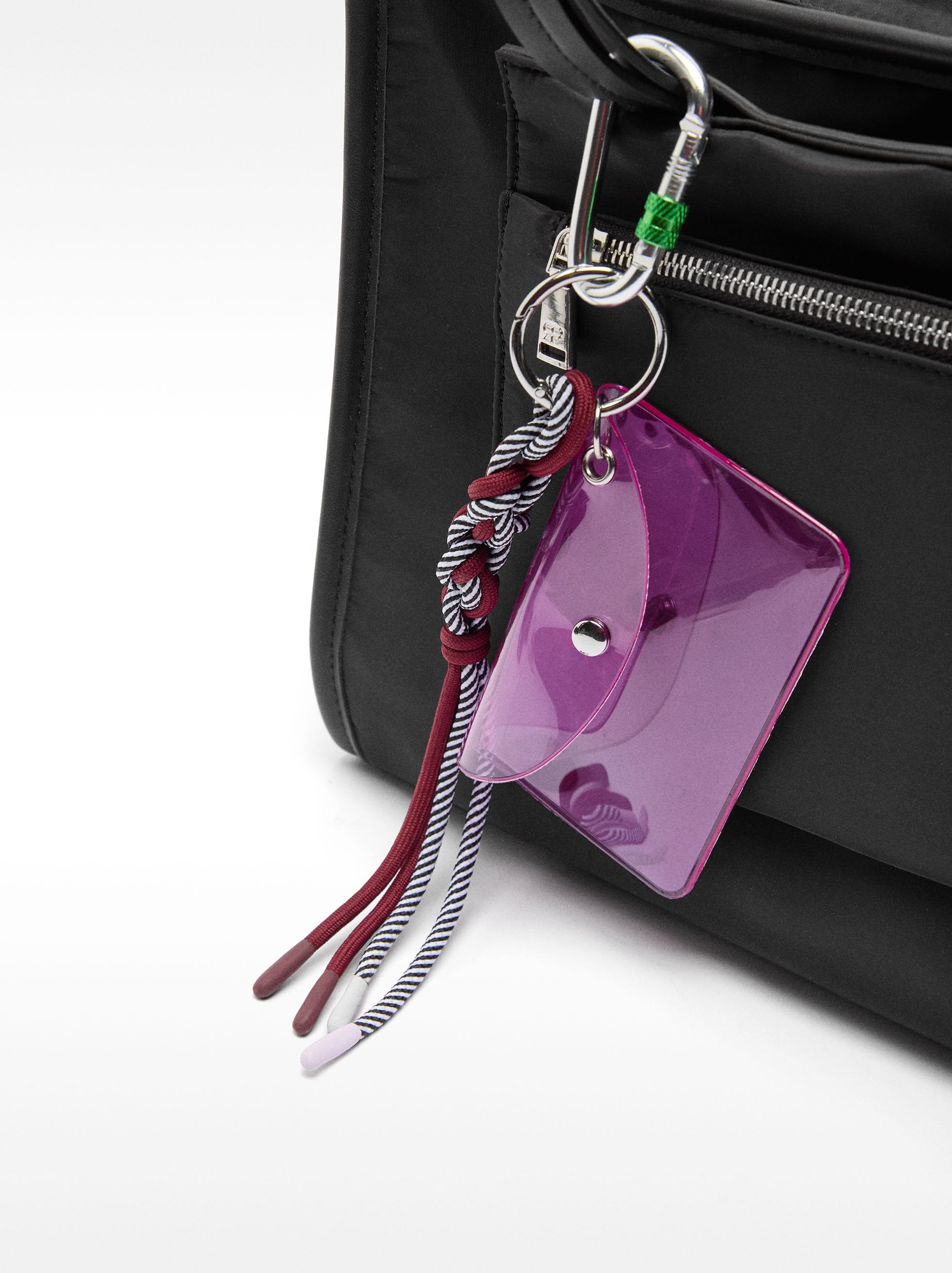 Bolsa Shopper De Nylon Con Colgante