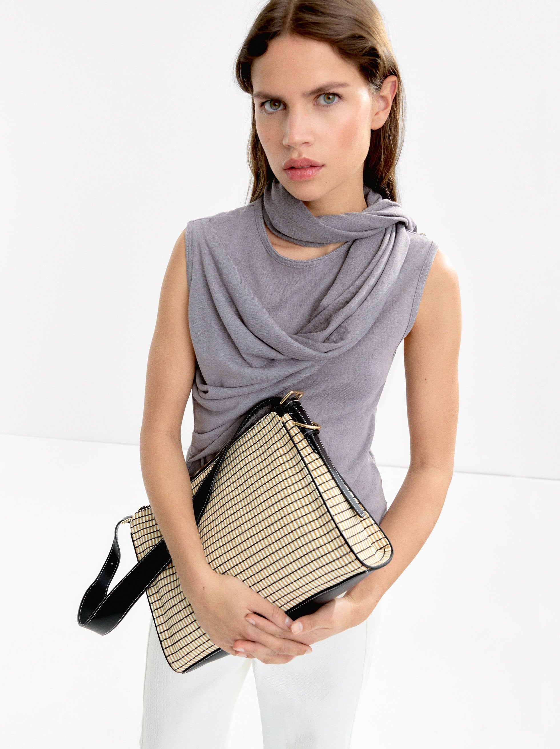 Cartera De Hombro Efecto Rafia A Rayas