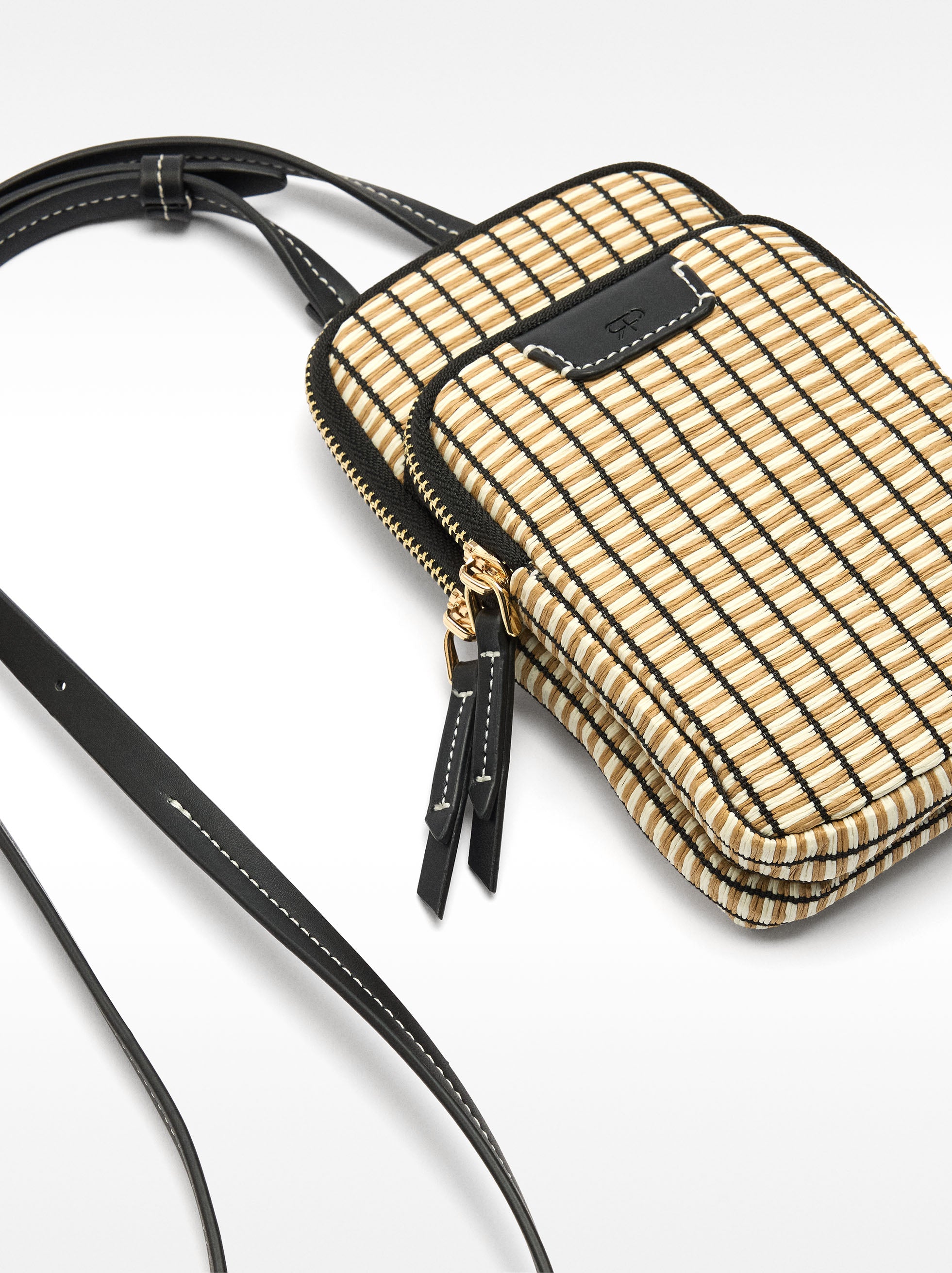 Cartera Para Móvil Efecto Rafia