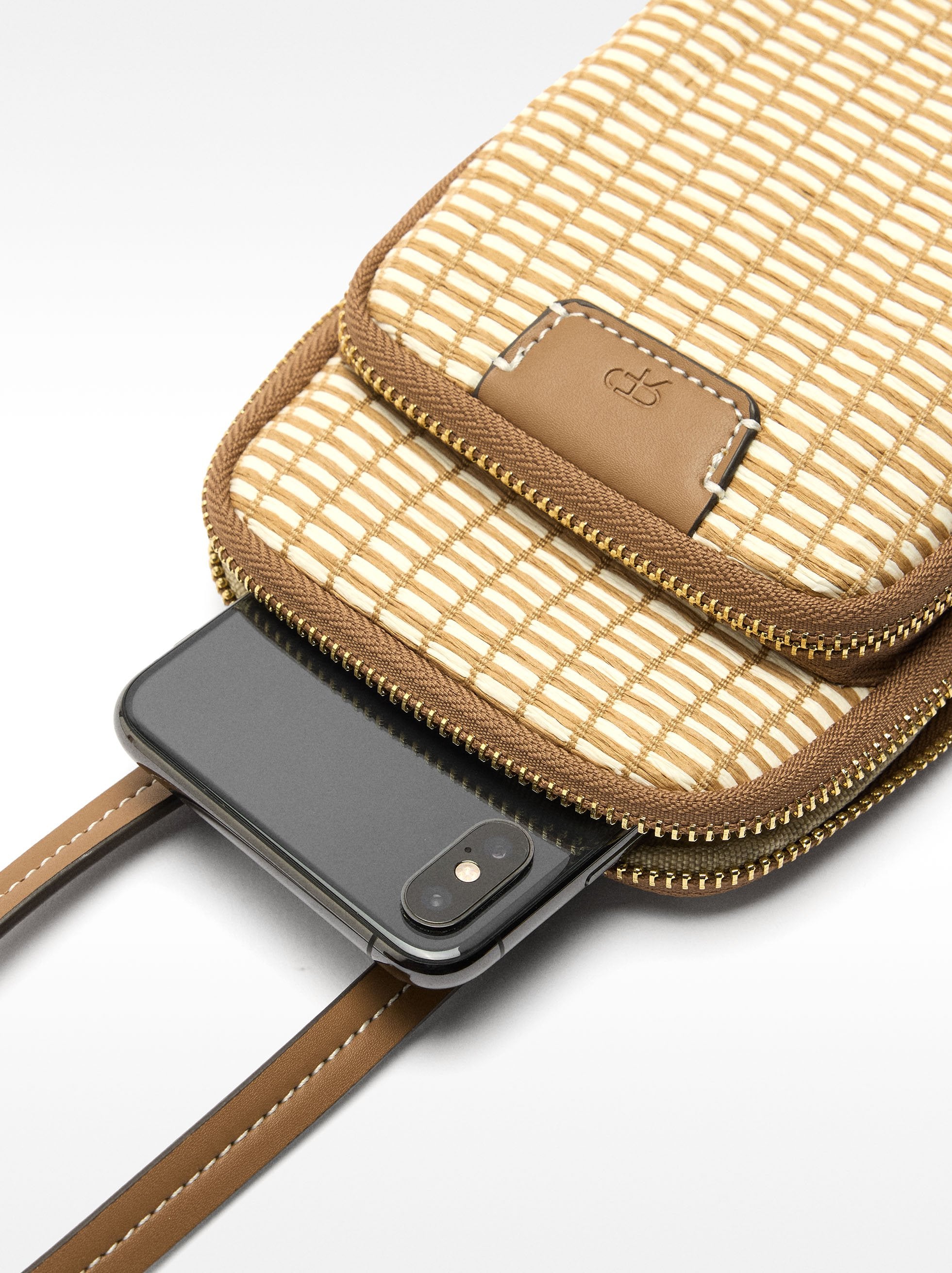 Cartera Para Móvil Efecto Rafia