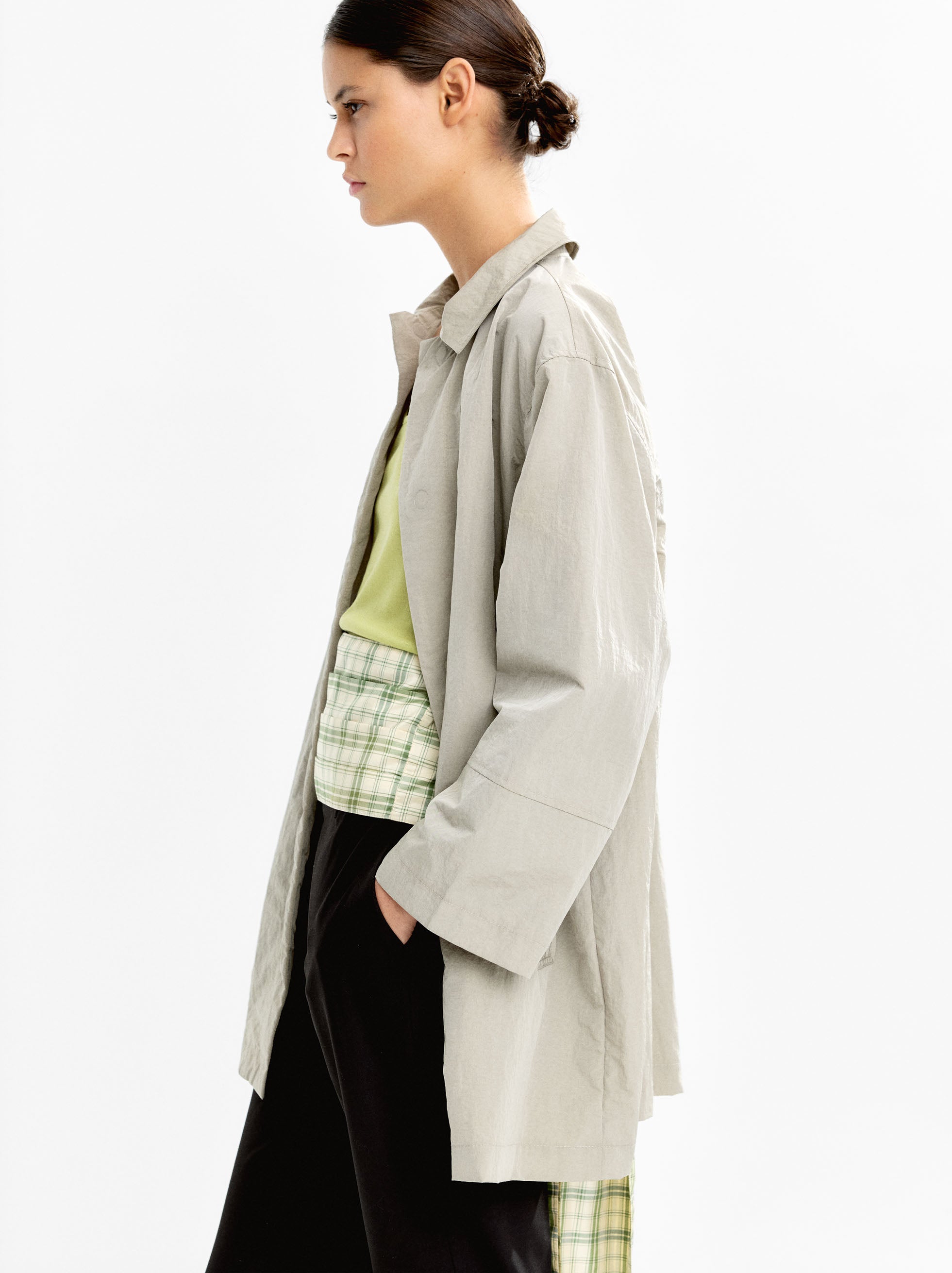 Parka Ligera Con Bolsillos