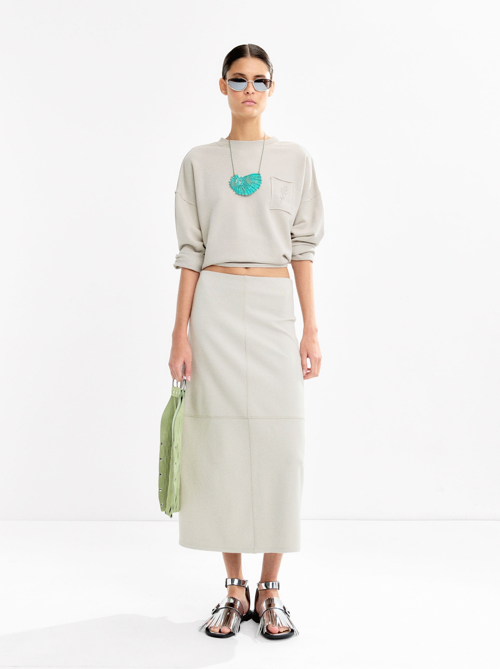 Falda Midi Con Pespuntes