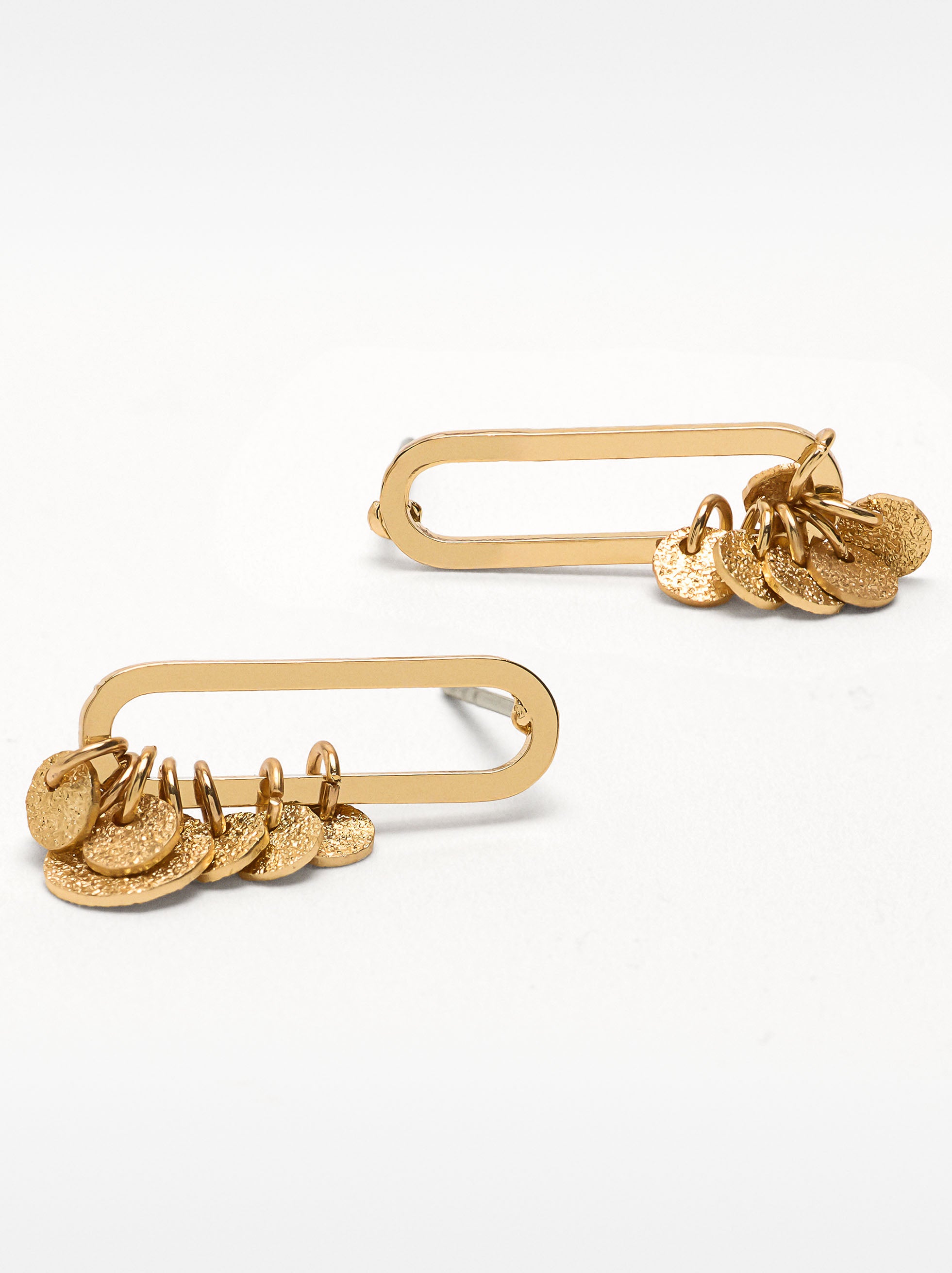 Aretes Alargados Con Medallas