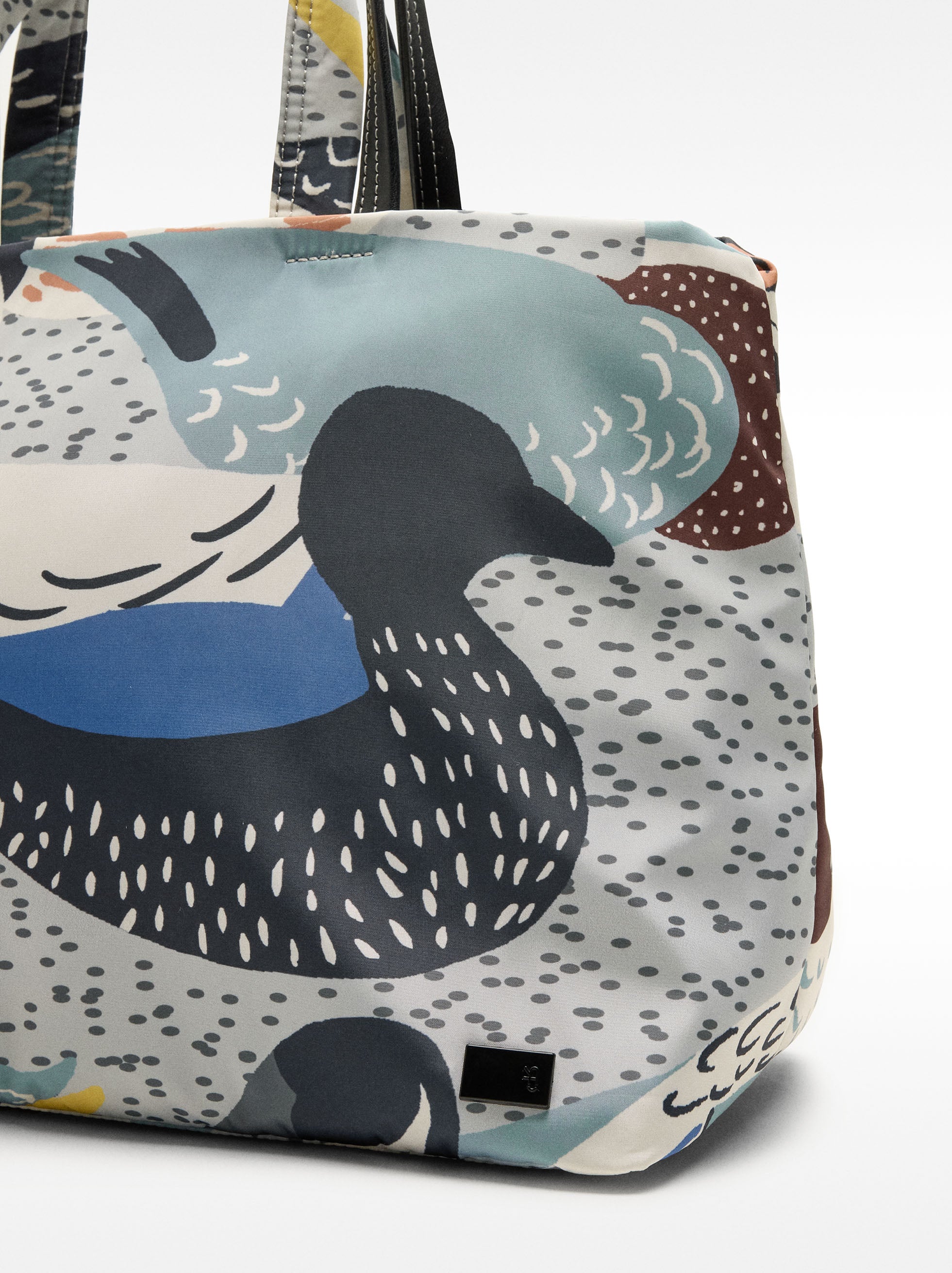 Bolso Shopper De Nylon Estampado