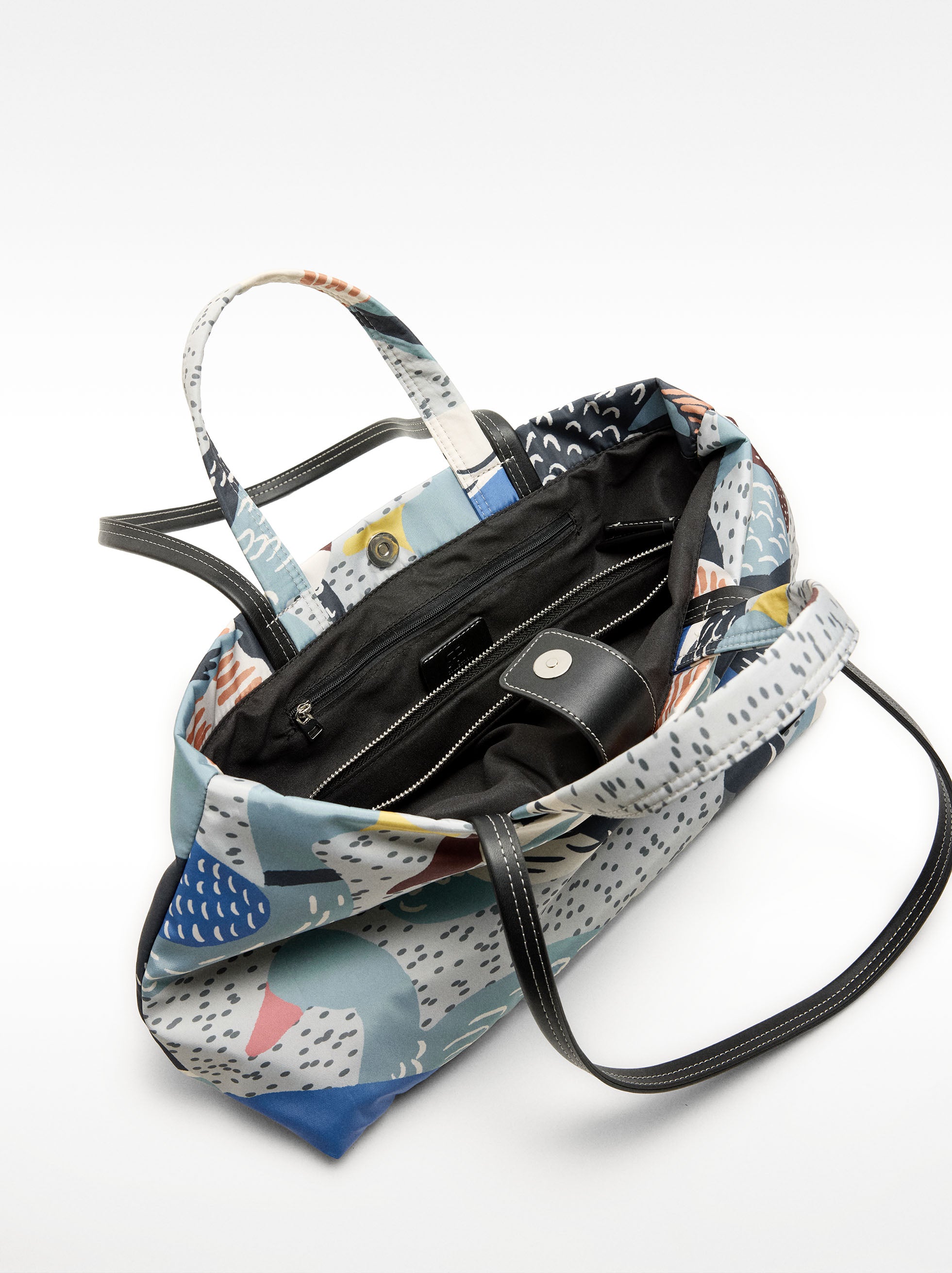 Bolso Shopper De Nylon Estampado