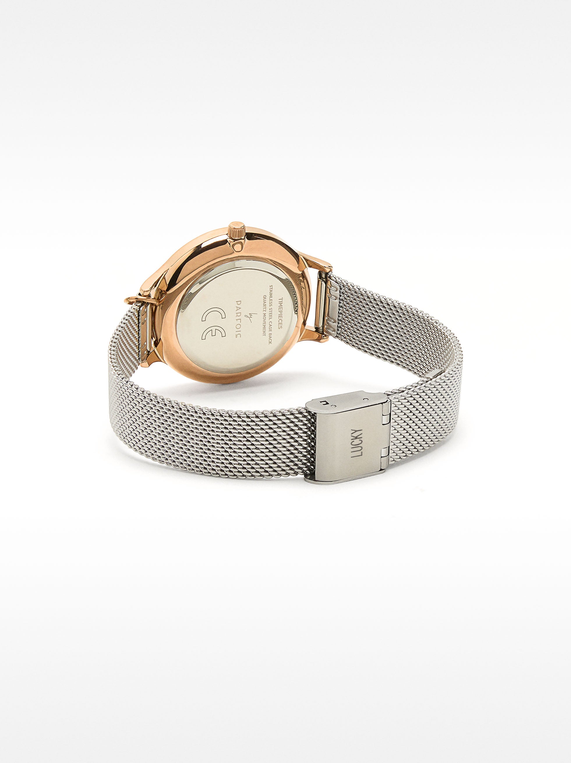 Reloj Bicolor De Malla Metálica Con Charm