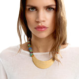 Collar Corto Con Vidrio Y Detalle Metálico