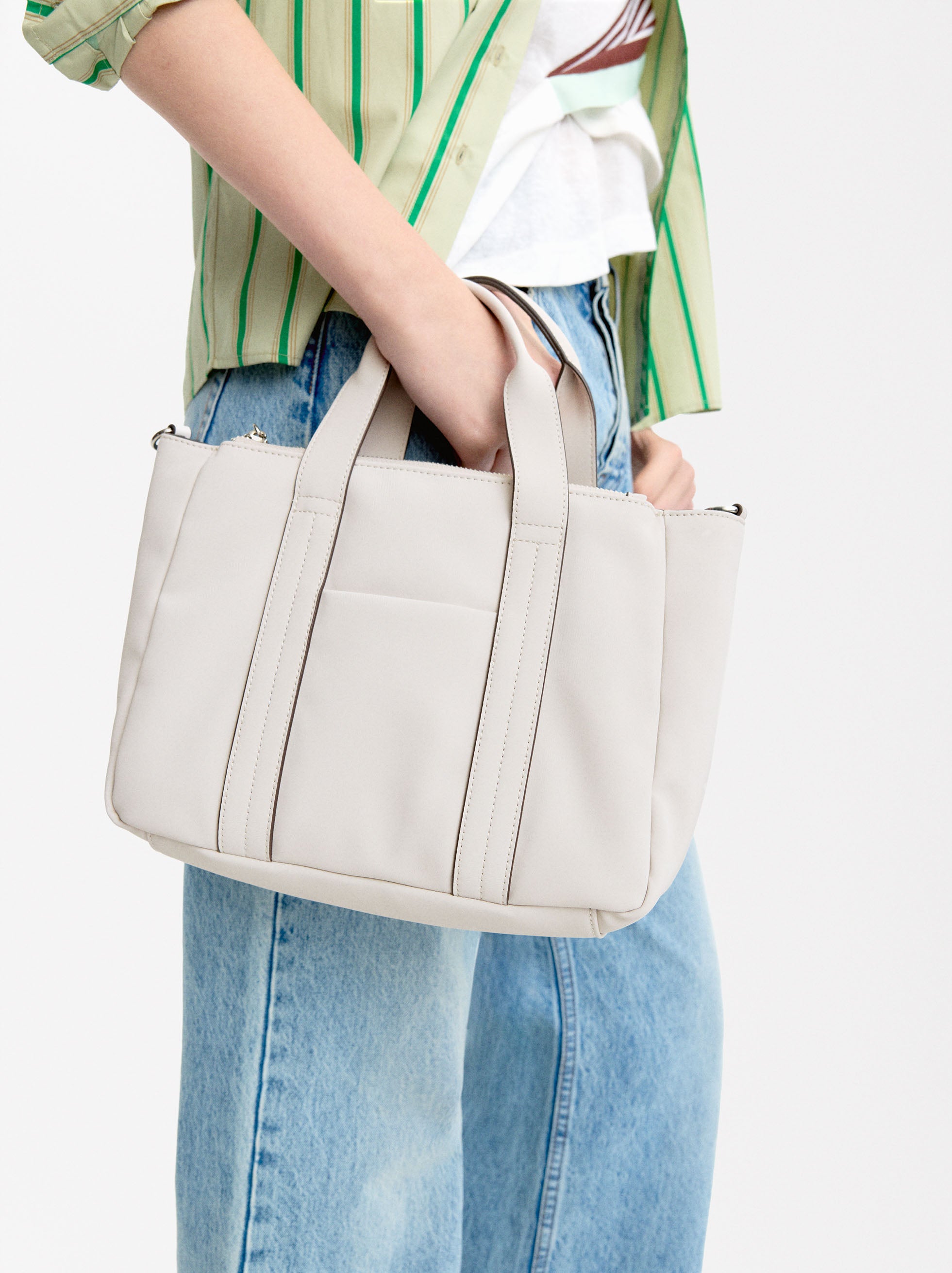 Bolso Tote De Efecto Nylon Con Asa Bandolera