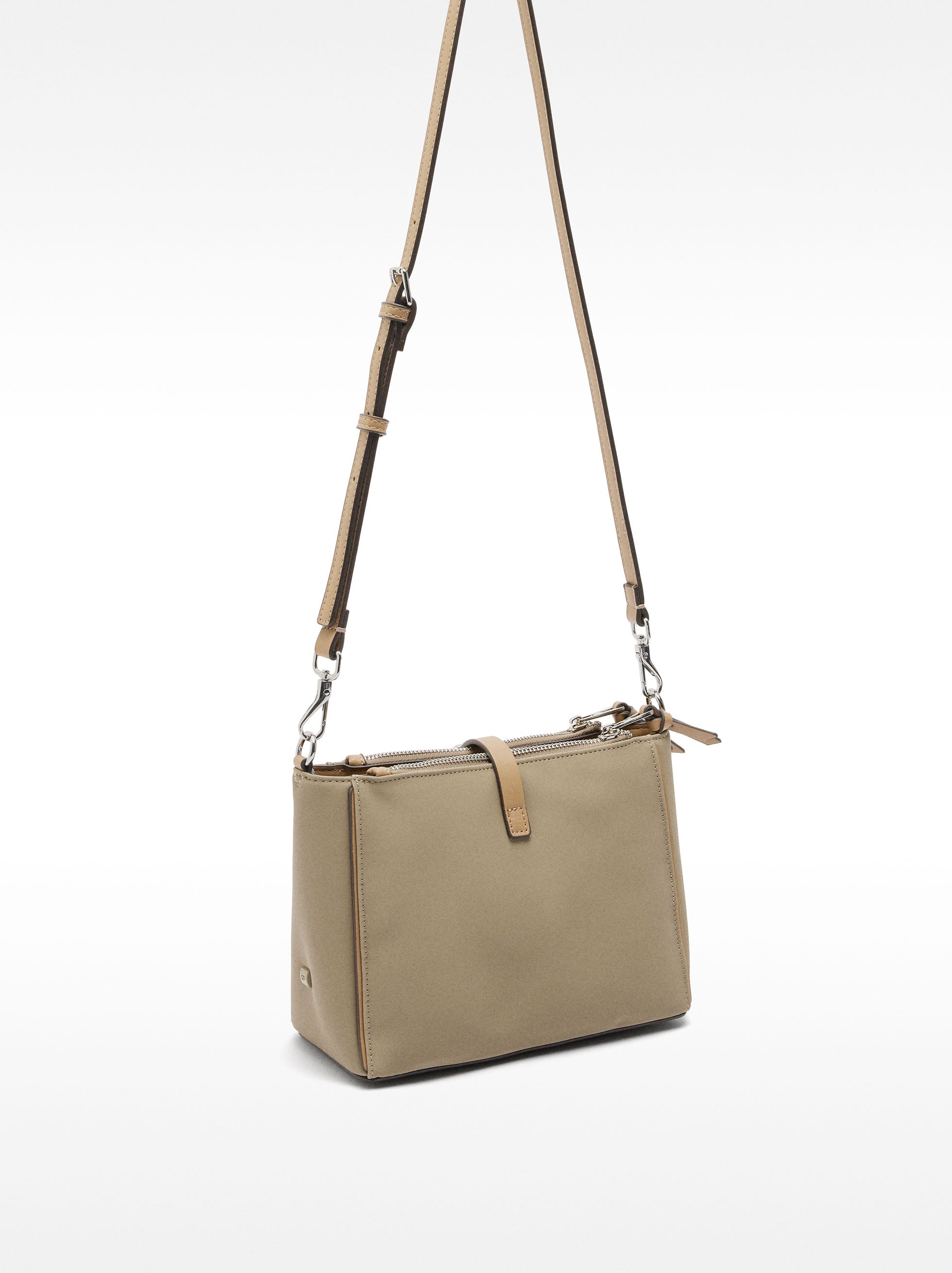 Cartera De Hombro De Efecto Nylon