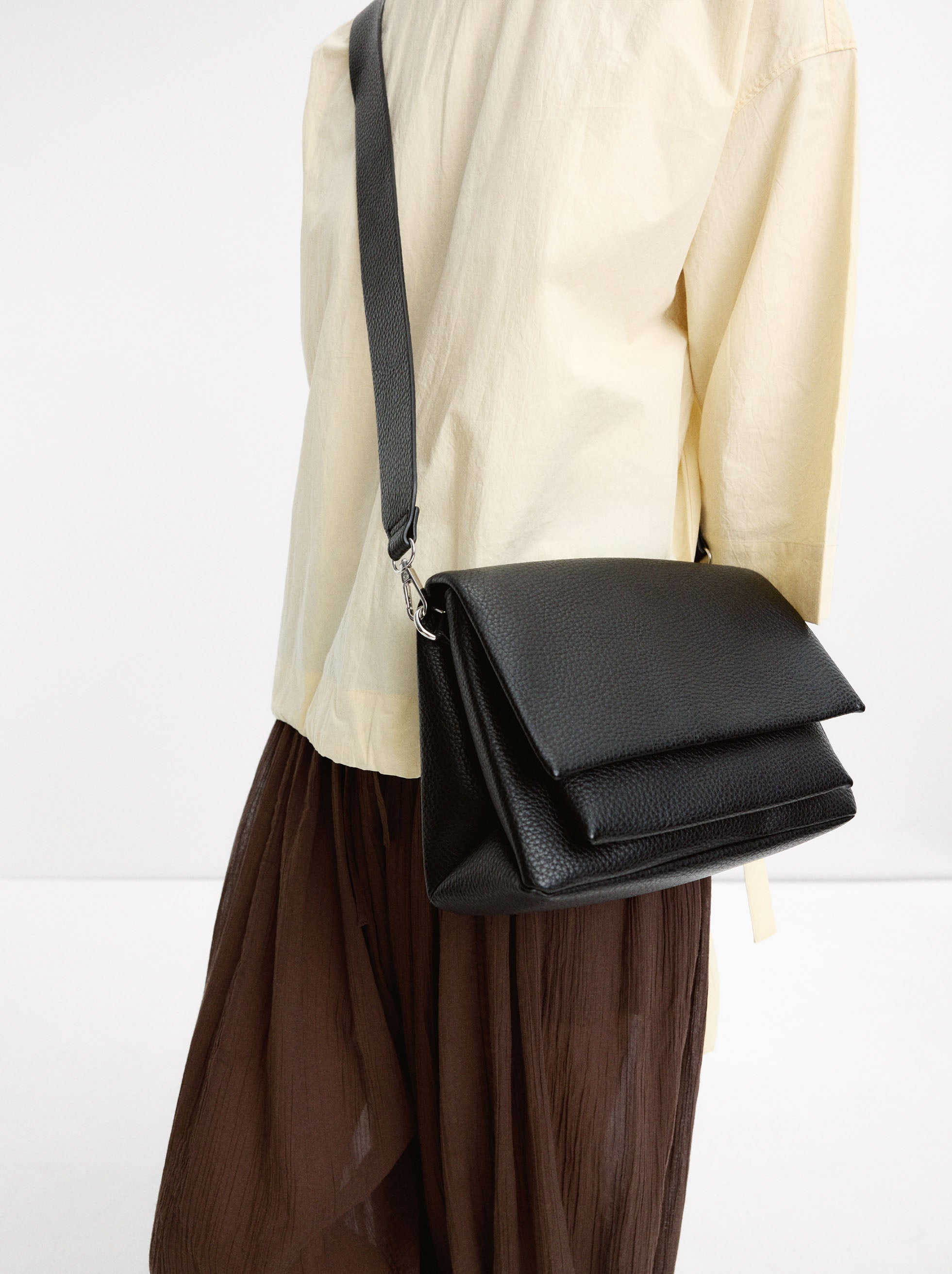 Bolso Bandolera Con Solapa