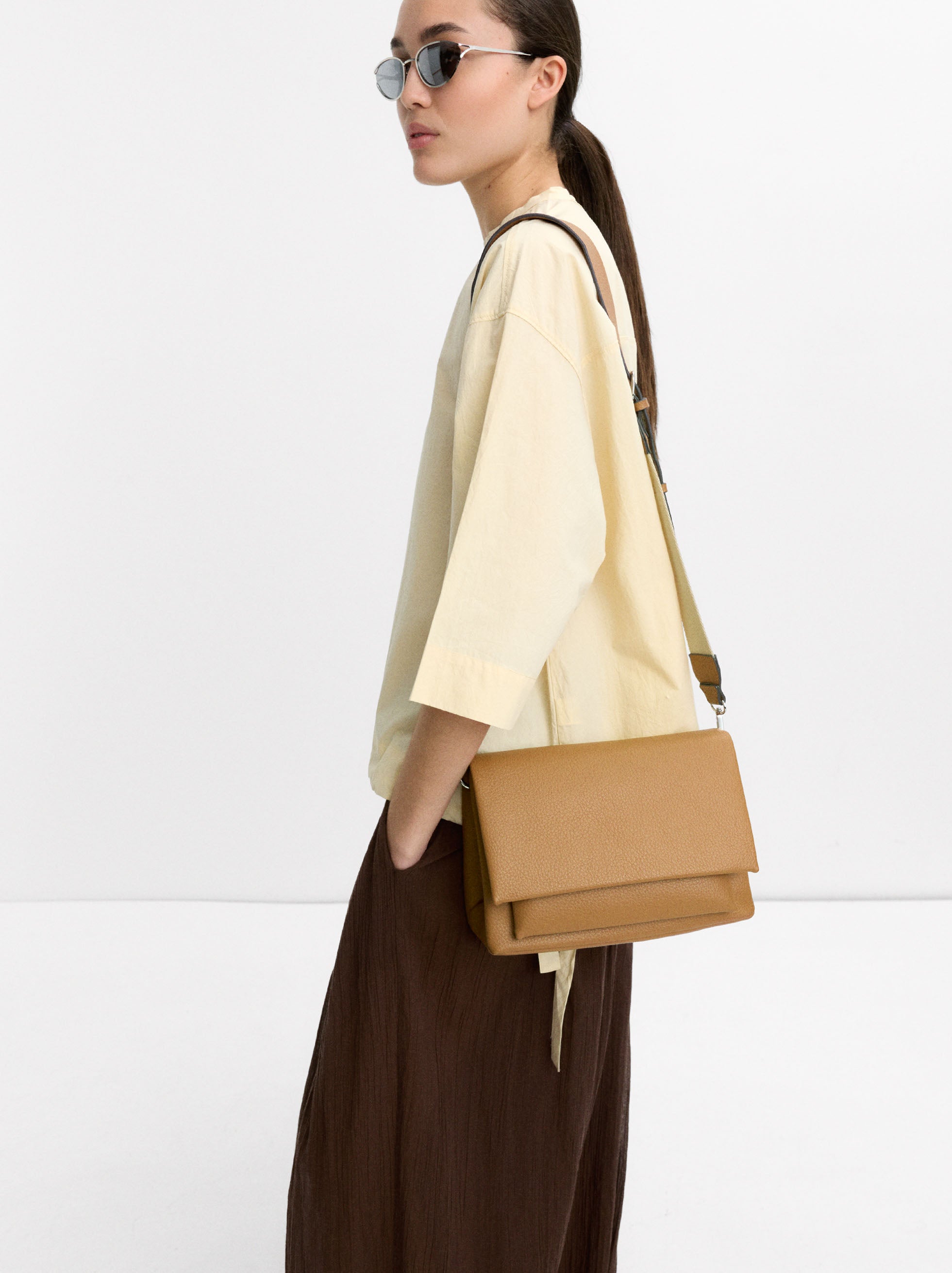 Bolso Bandolera Con Solapa