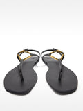 Sandalias Planas Con Tiras Y Detalle Metálico
