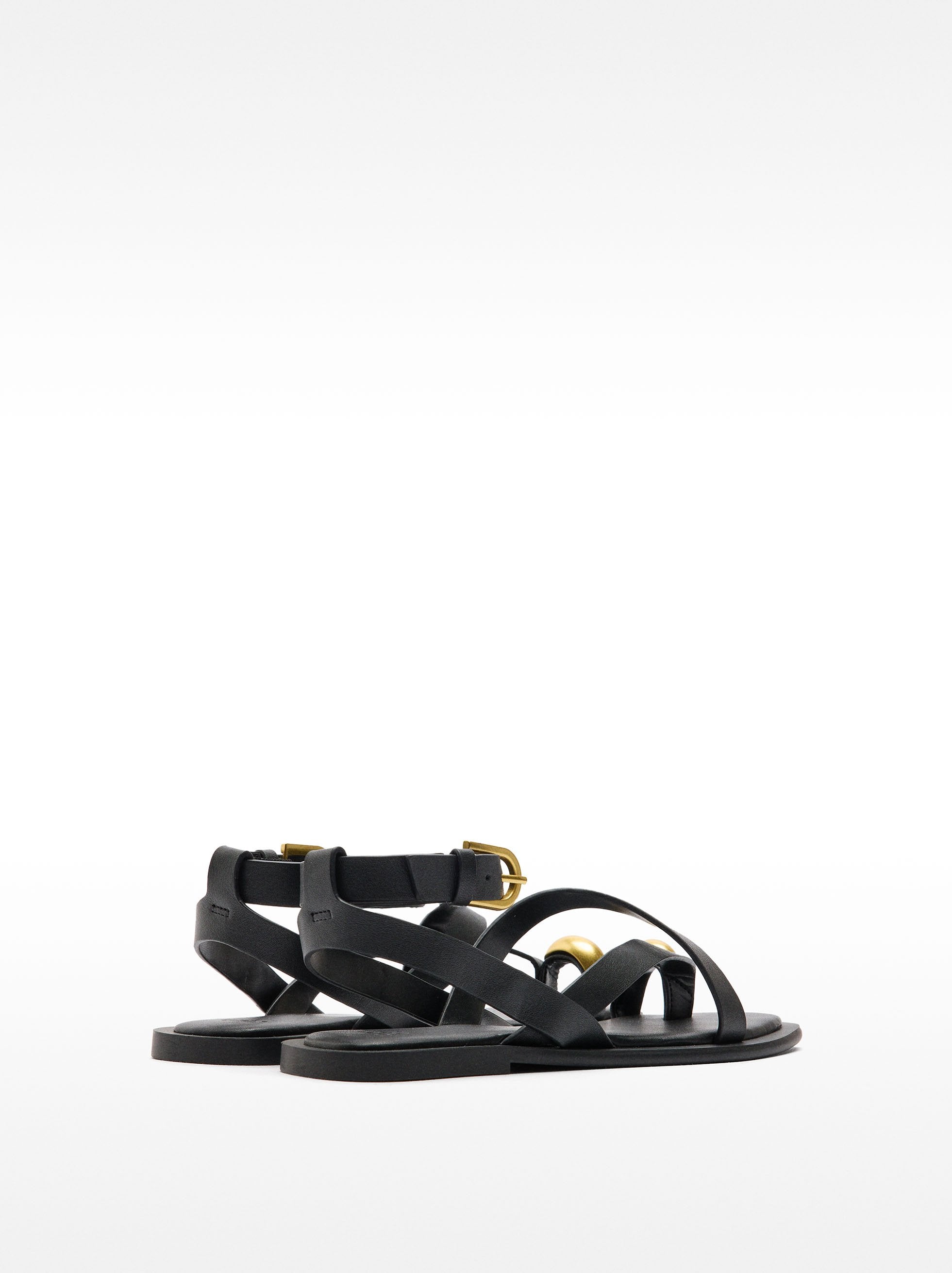 Sandalias De Piel Con Tiras Detalle Metálico