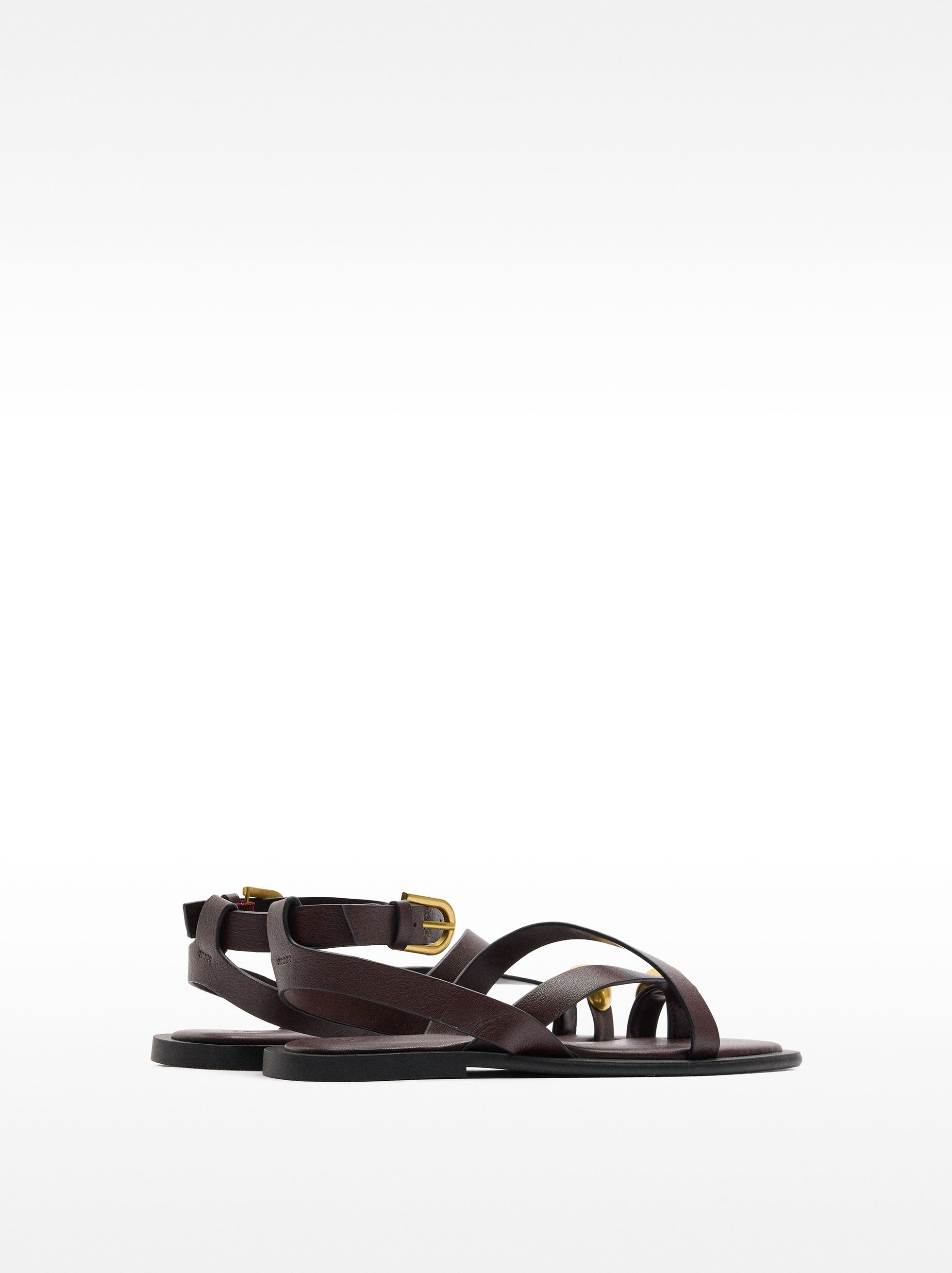 Sandalias De Piel Con Tiras Detalle Metálico