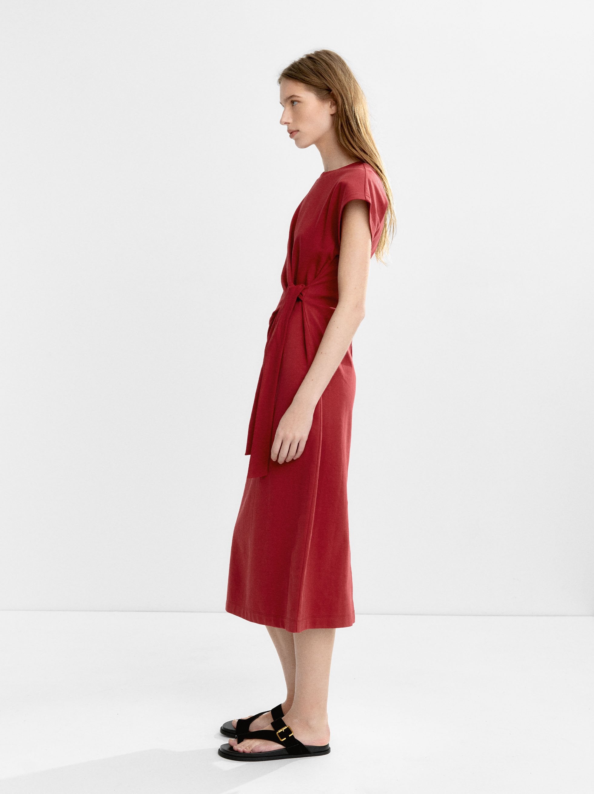 Vestido Drapeado Con Lazo