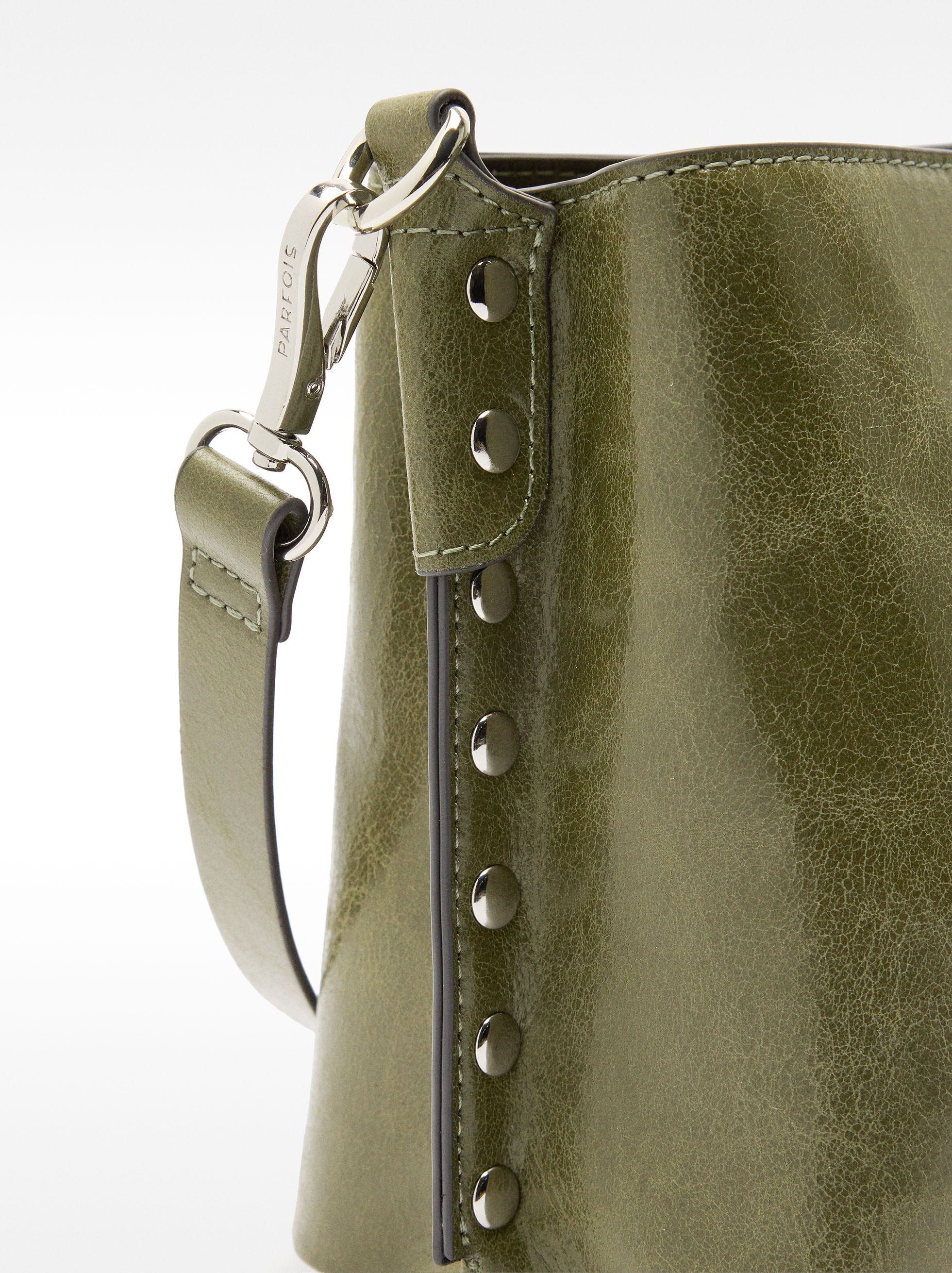 Bolso De Hombro Con Tachuelas