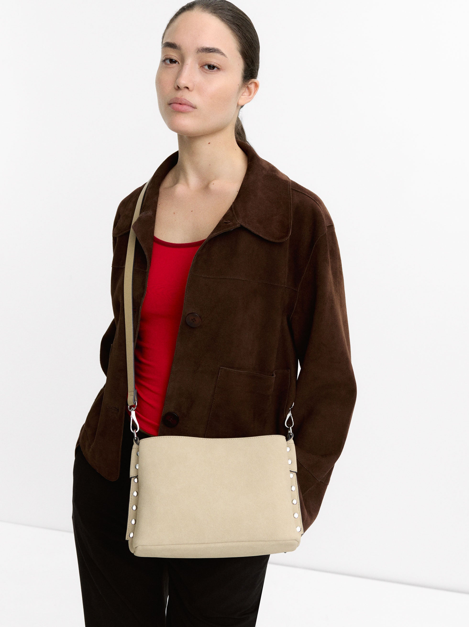 Bolso De Hombro Con Tachuelas Y Efecto Piel