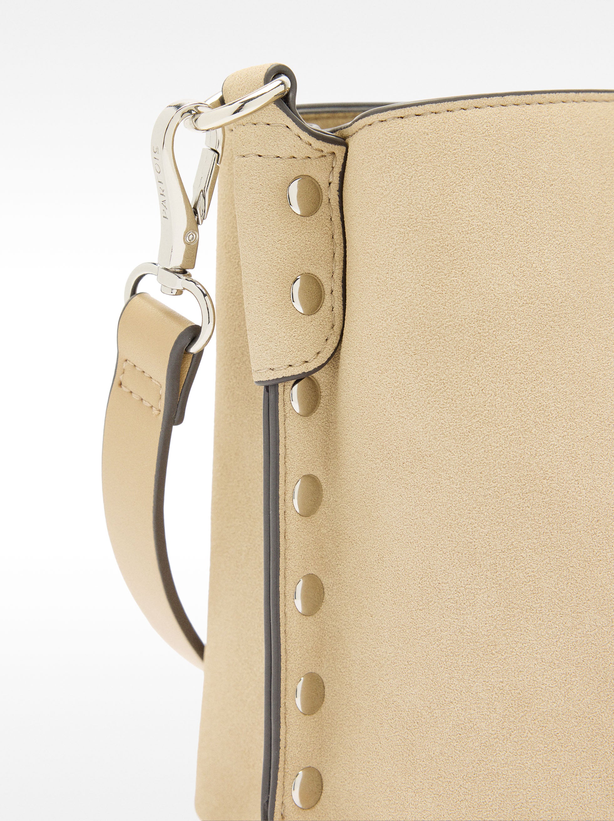 Bolso De Hombro Con Tachuelas Y Efecto Piel