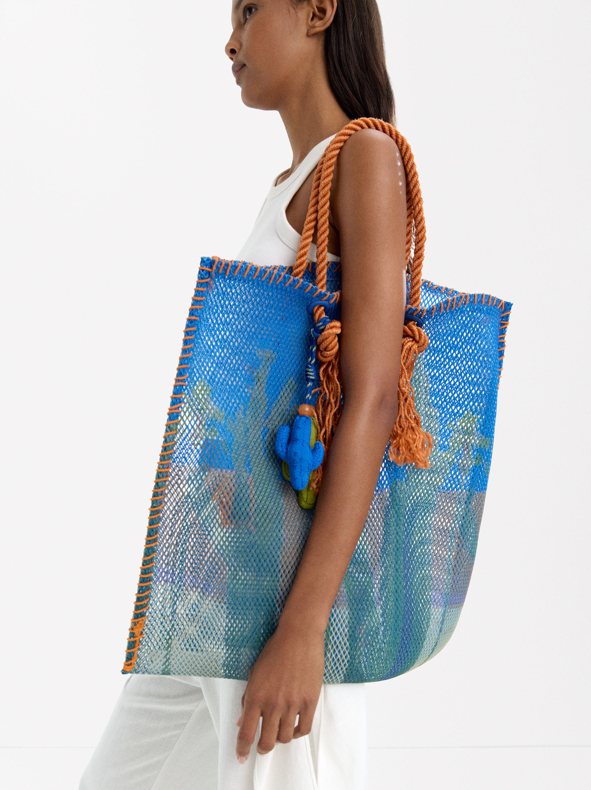 Bolso Shopper De Rejilla Con Estampado
