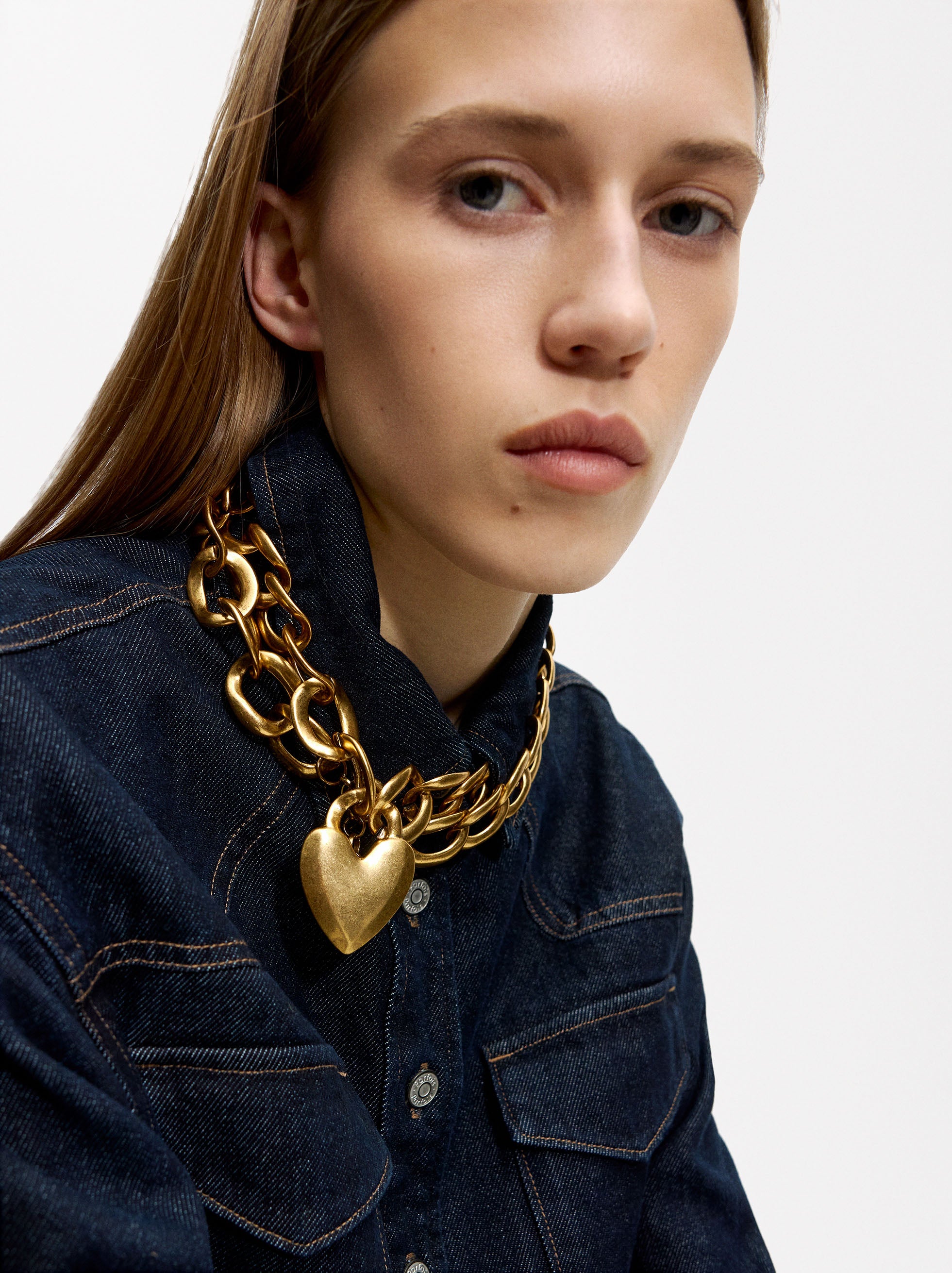 Collar Maxi De Eslabones Con Corazón