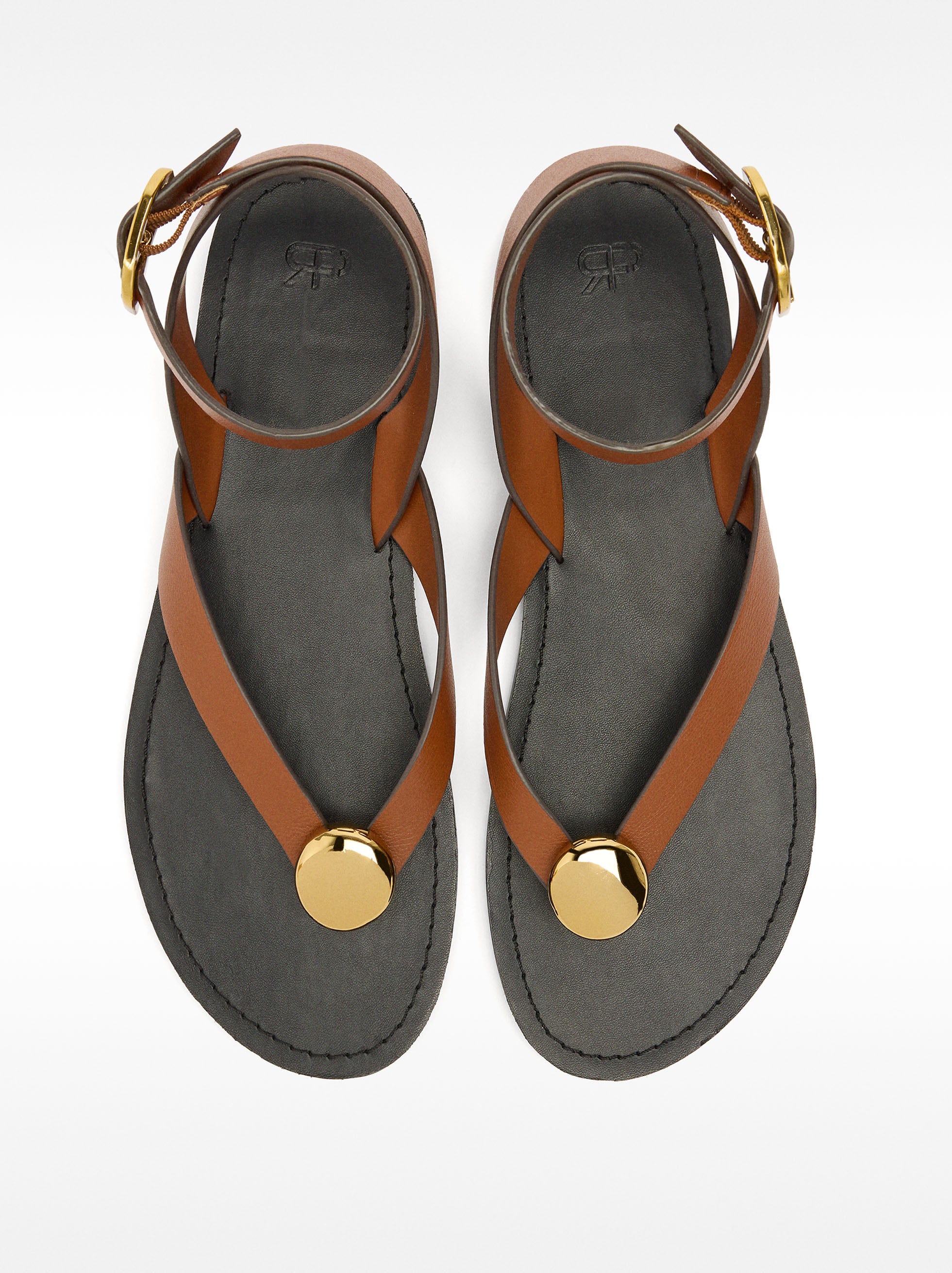 Sandalias Planas De Piel  Detalle Metálico