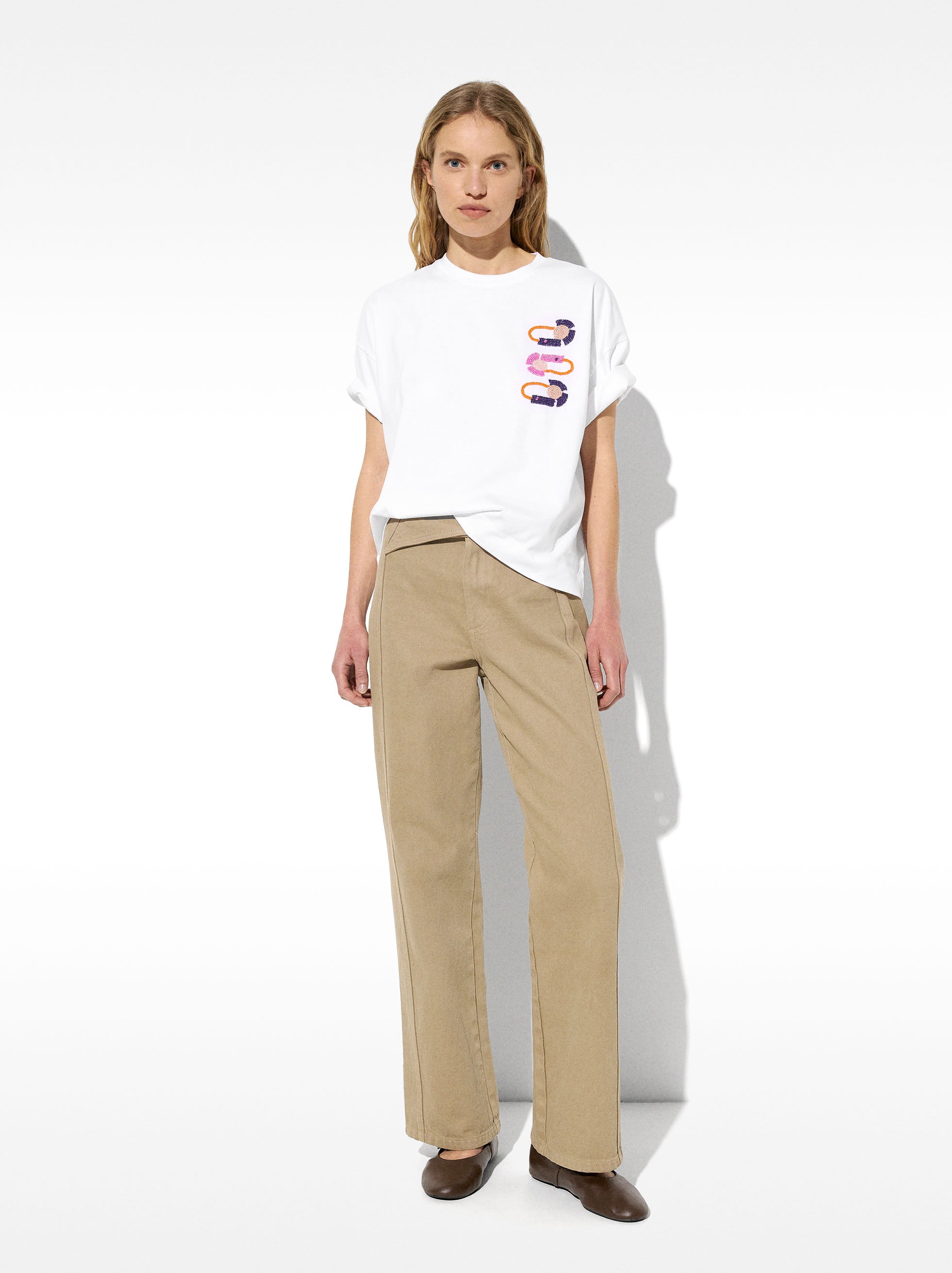 T-Shirt Con Detalles De Cuentas