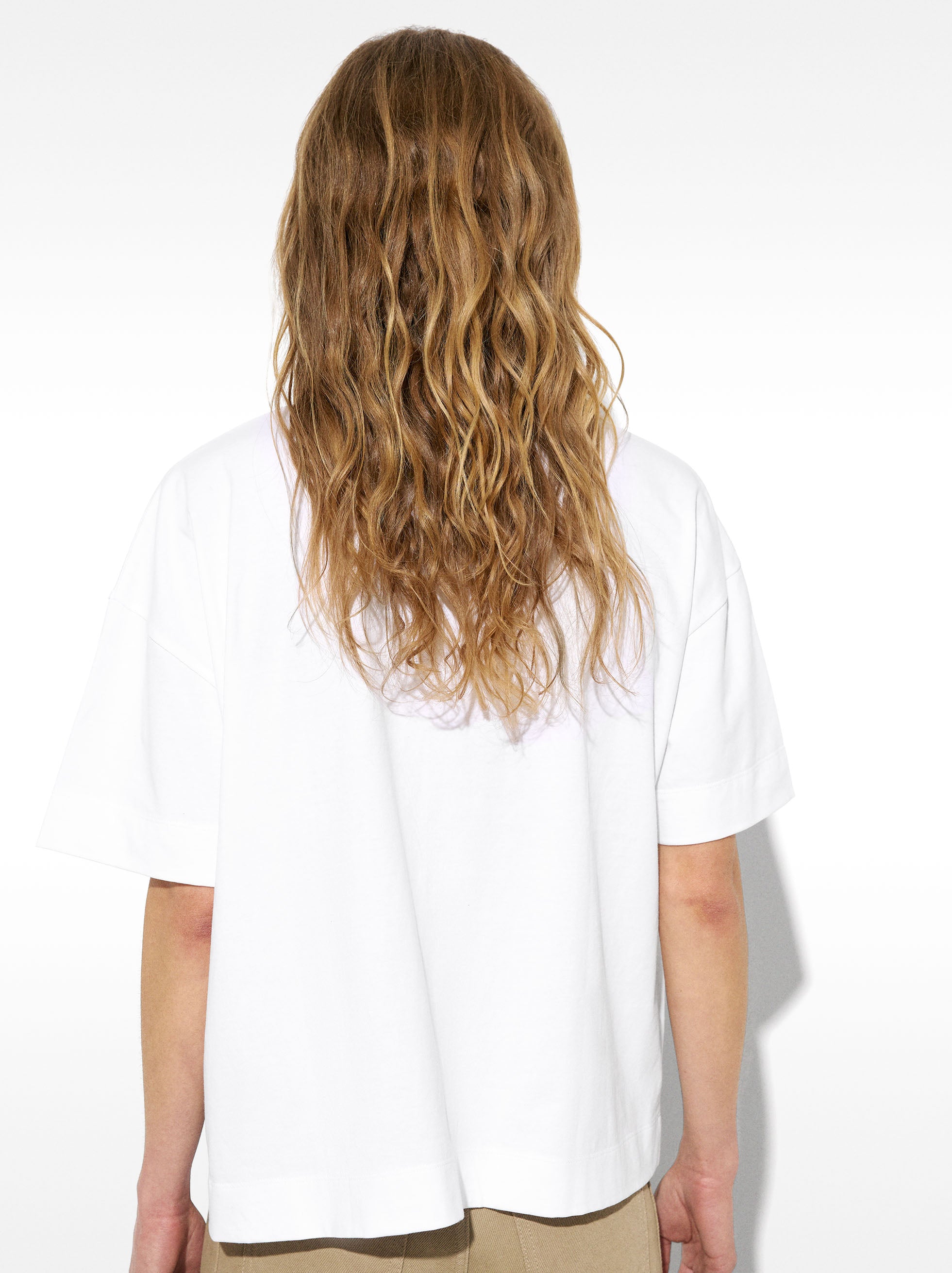 T-Shirt Con Detalles De Cuentas