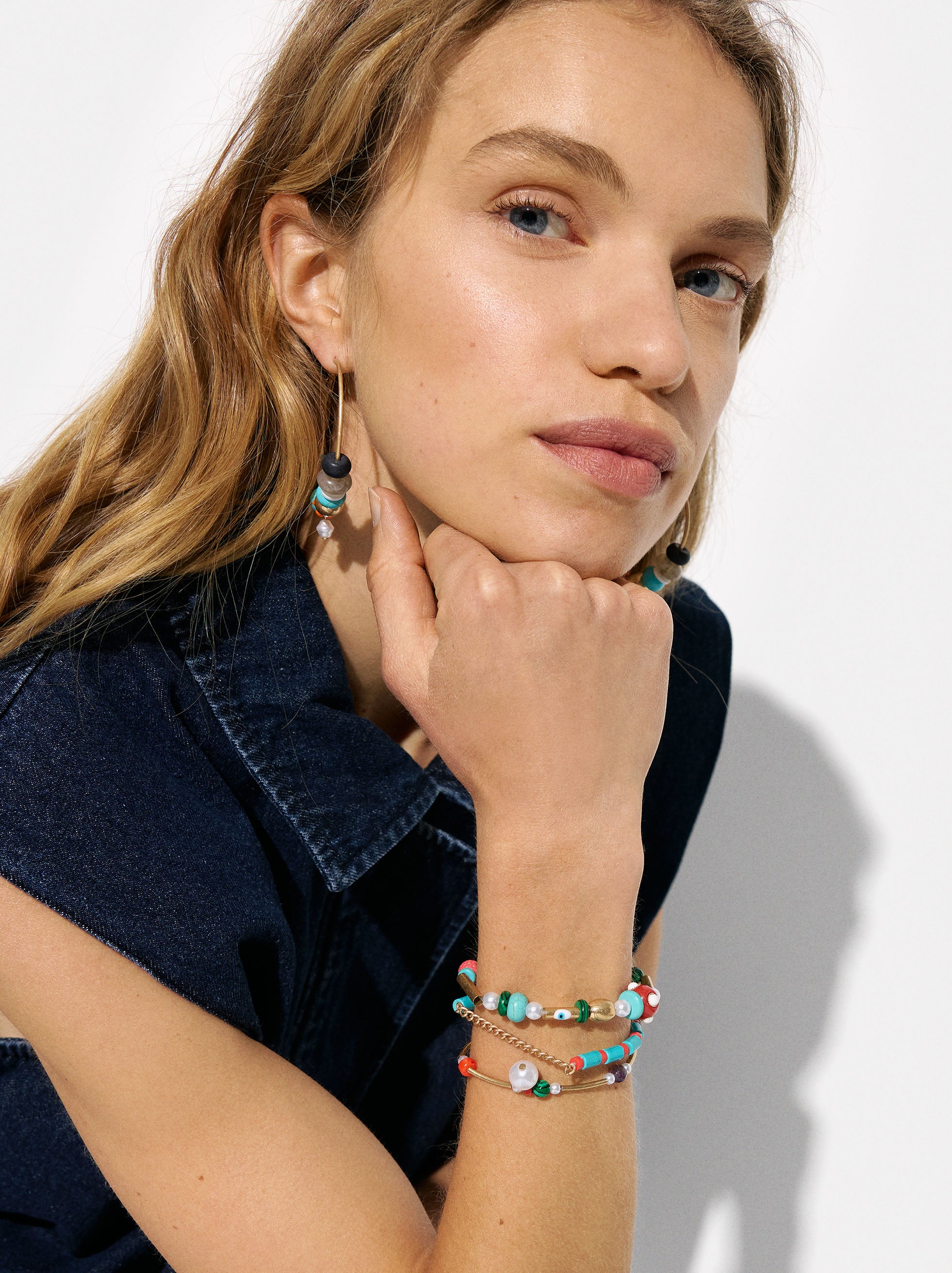 Aretes Con Piedras Y Vidrio