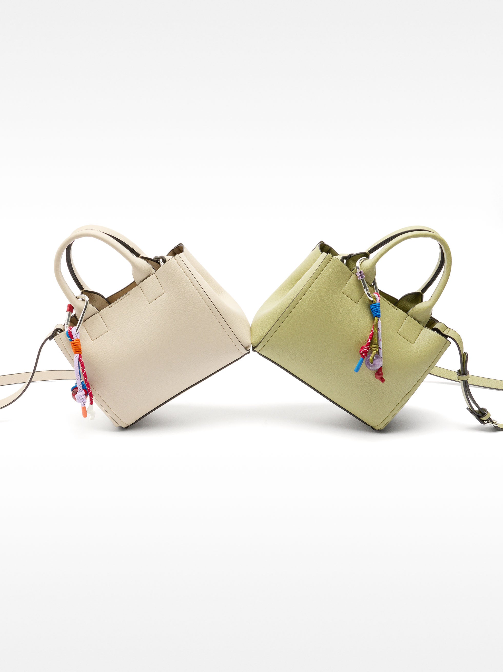 Bolso Tote Con Colgante S