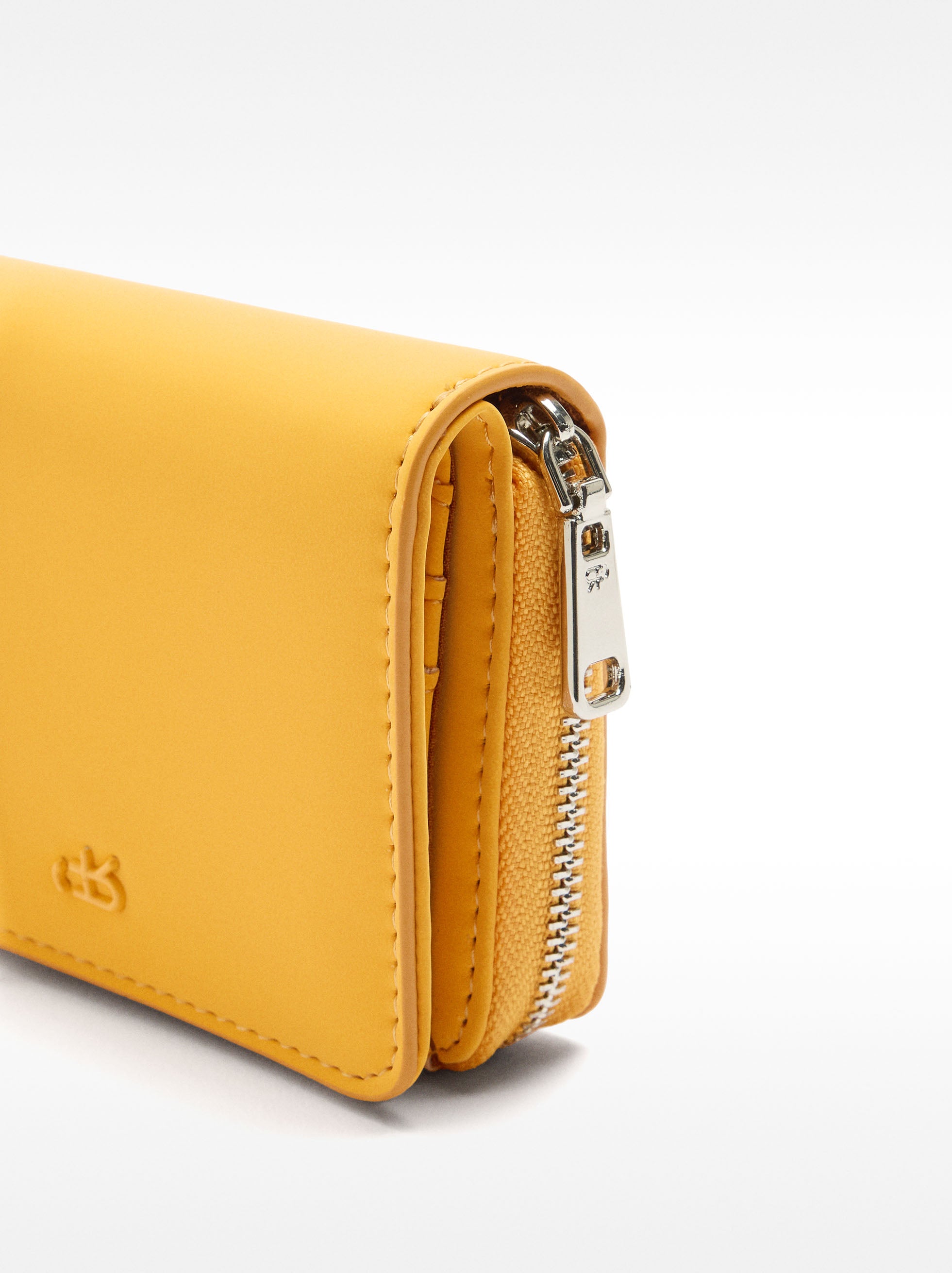 Cartera Básica De Textura Suave