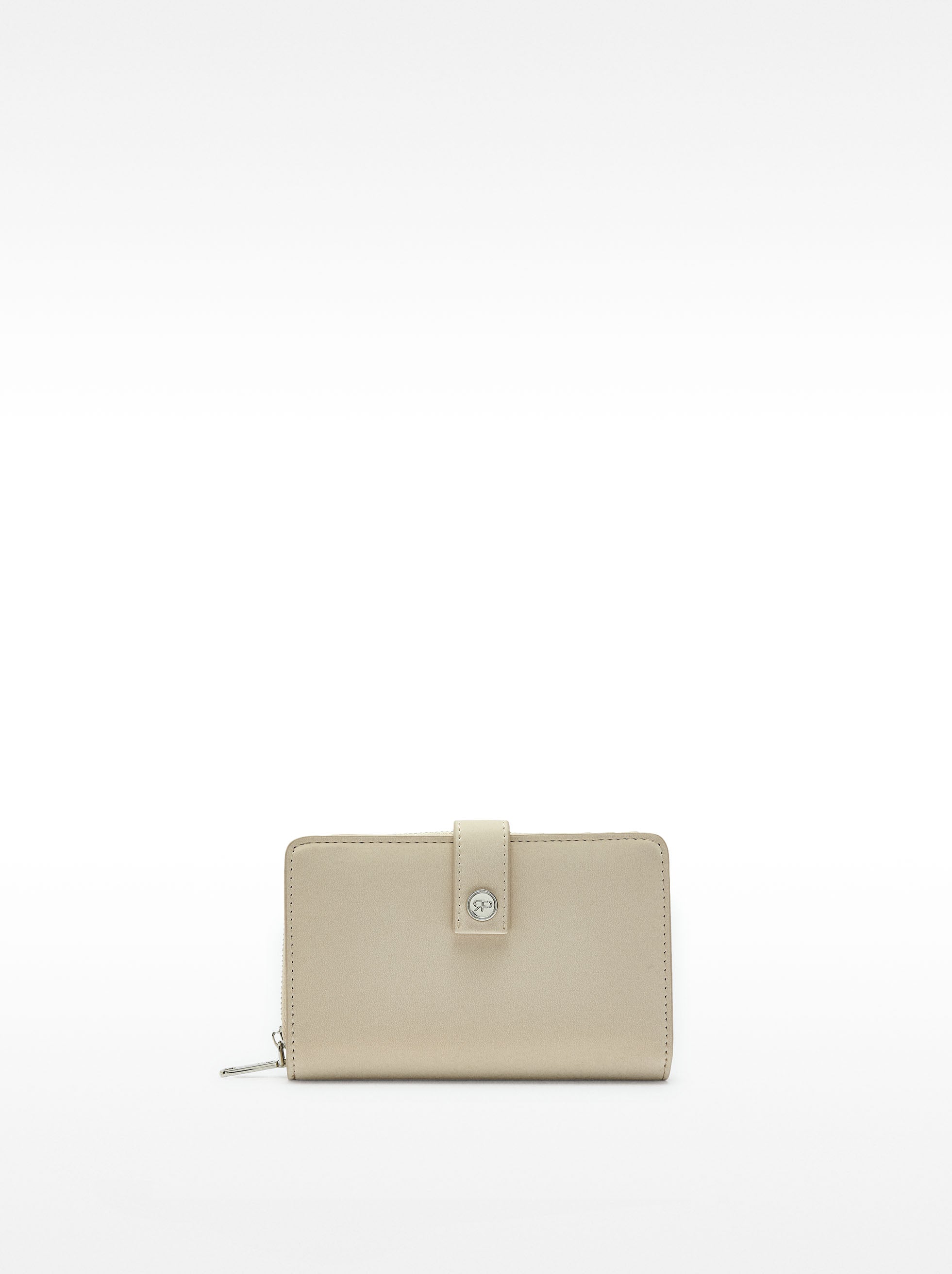 Cartera Con Textura Suave