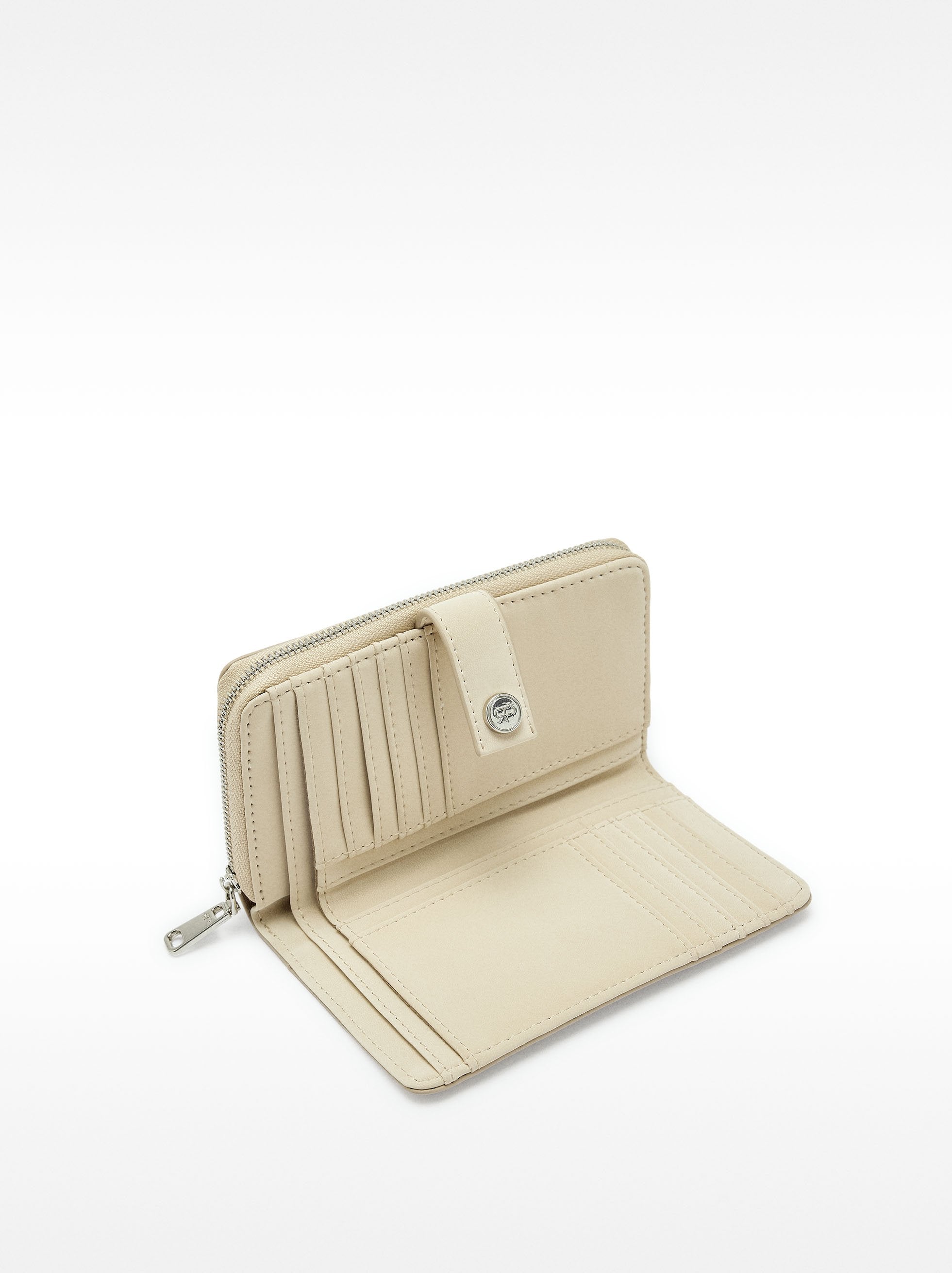 Cartera Con Textura Suave