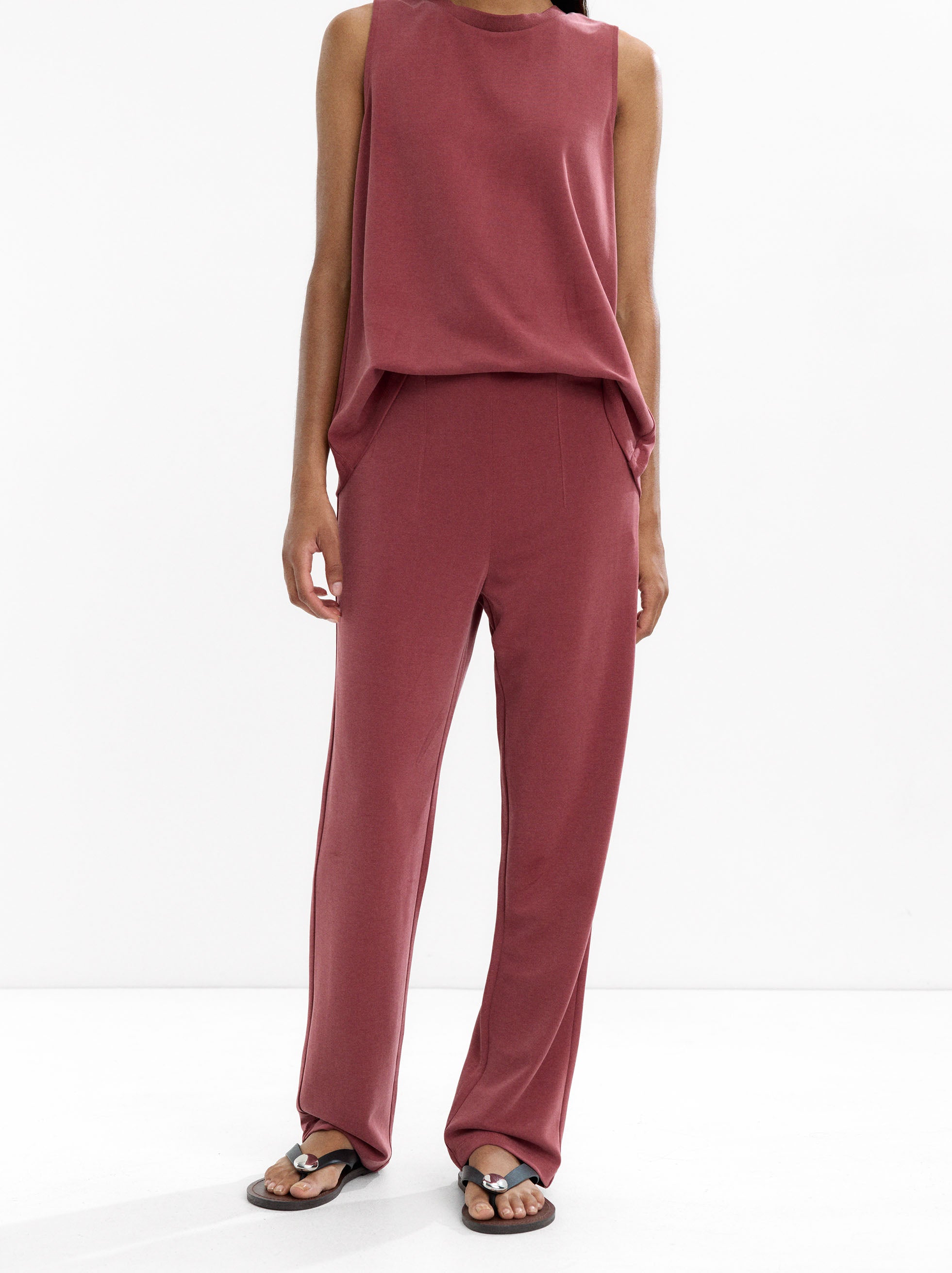 Pantalón Con Pinzas Y Cintura Elástica