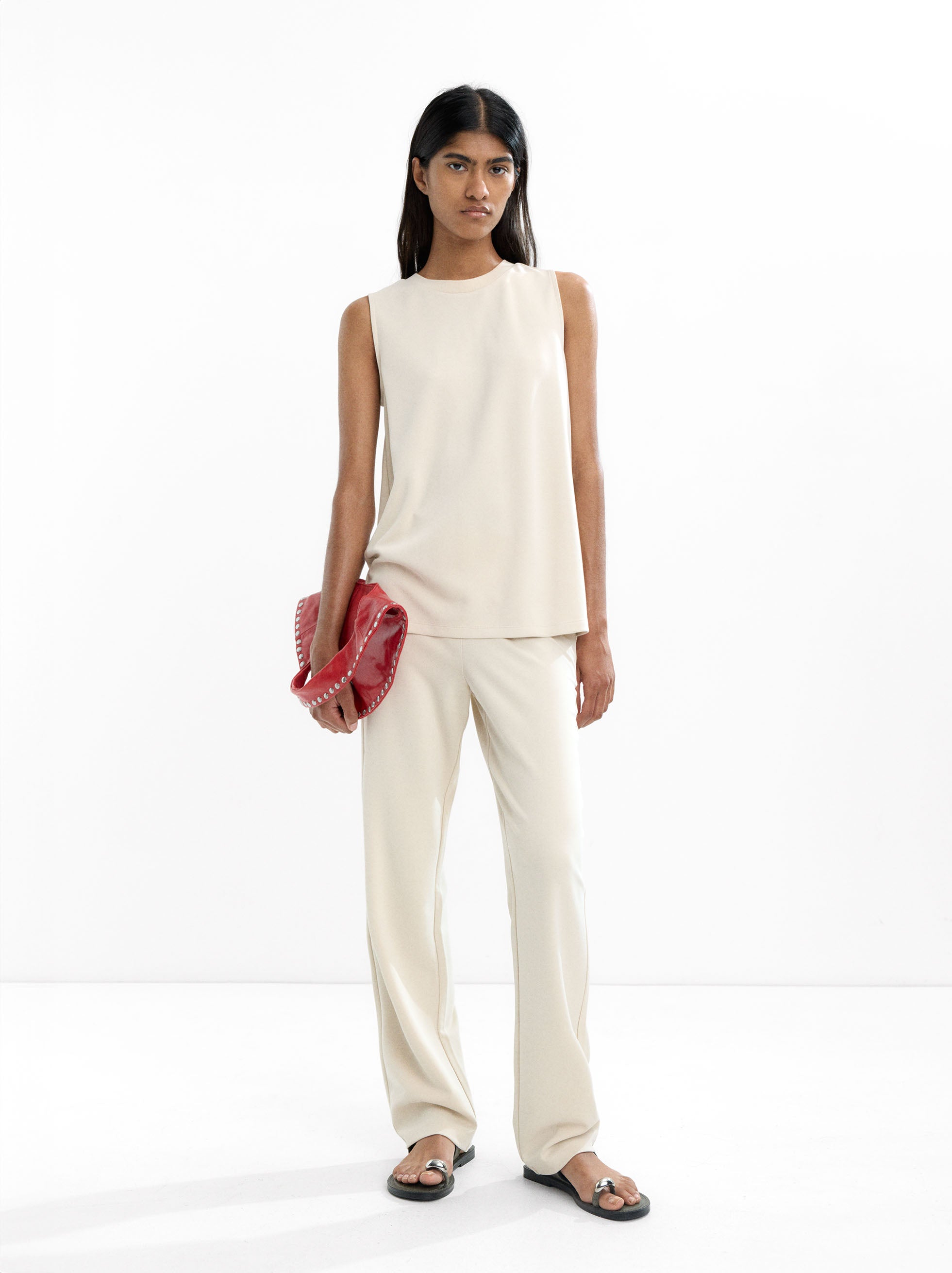 Pantalón Con Pinzas Y Cintura Elástica