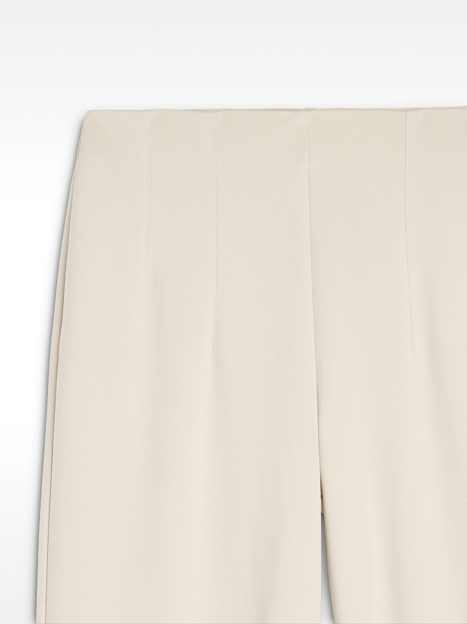 Pantalón Con Pinzas Y Cintura Elástica