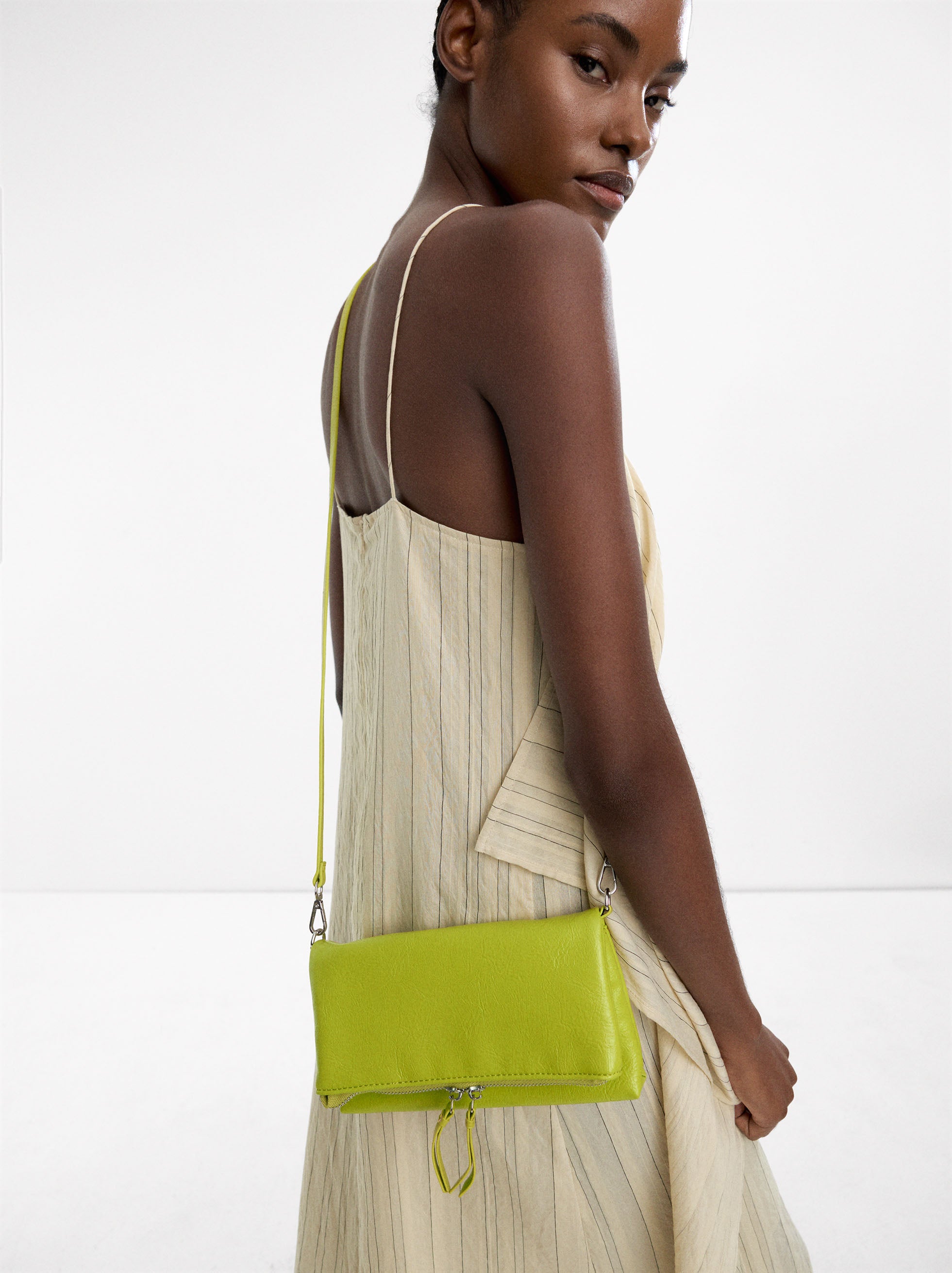 Bolso Bandolera Efecto Craquelado