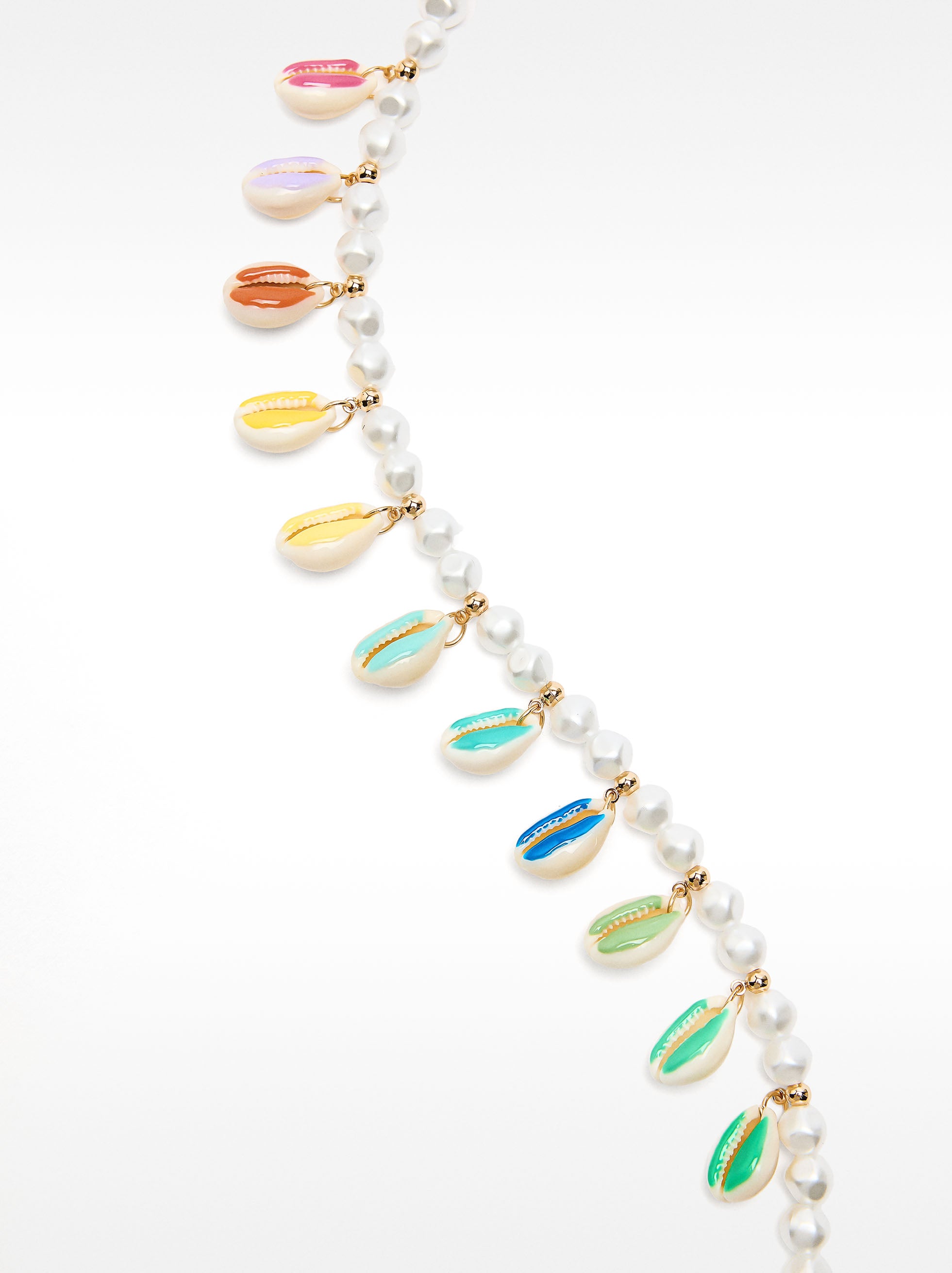 Collar Con Conchas Esmaltadas Multicolor