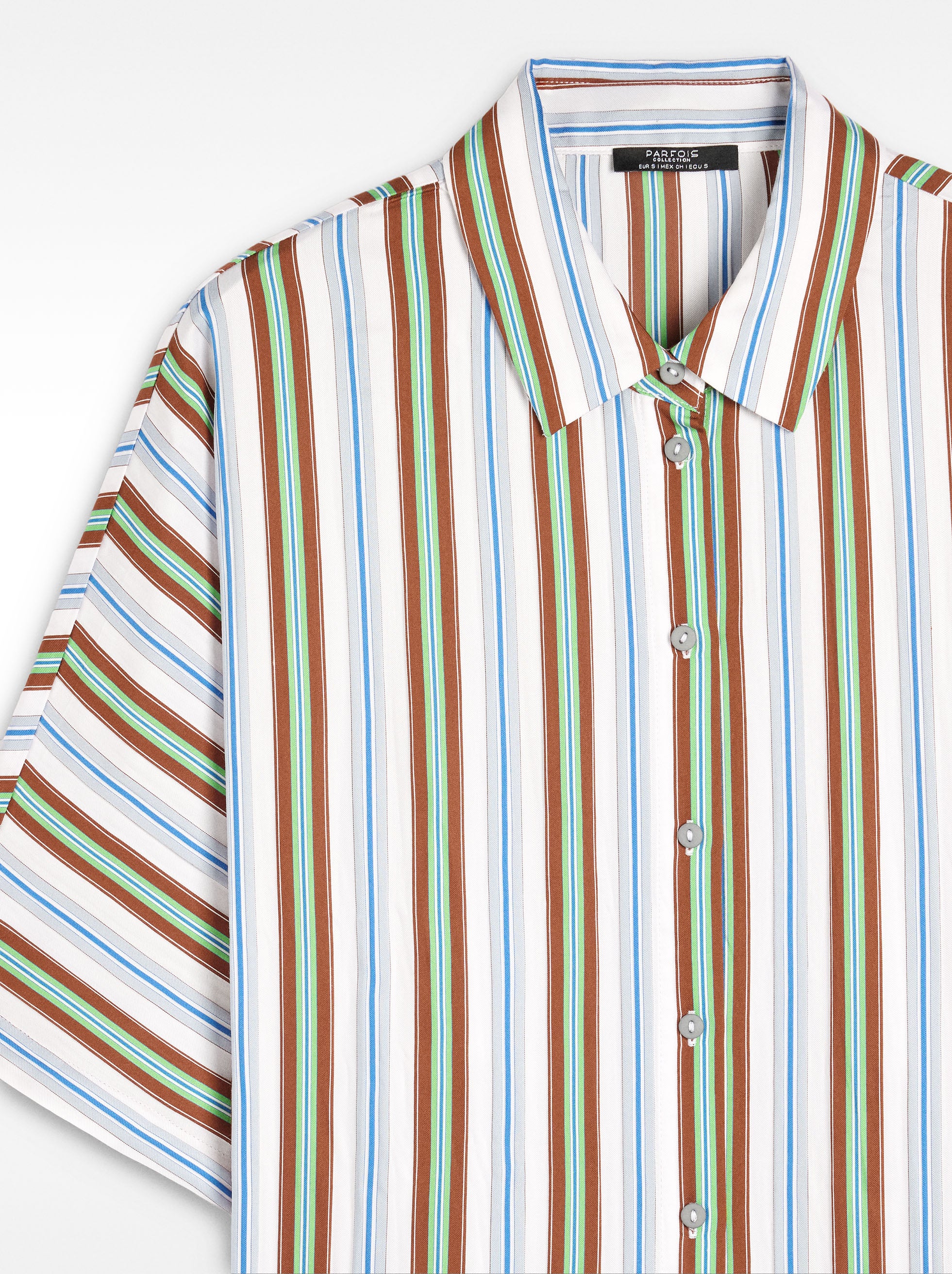 Camisa De Rayas Con Manga Corta