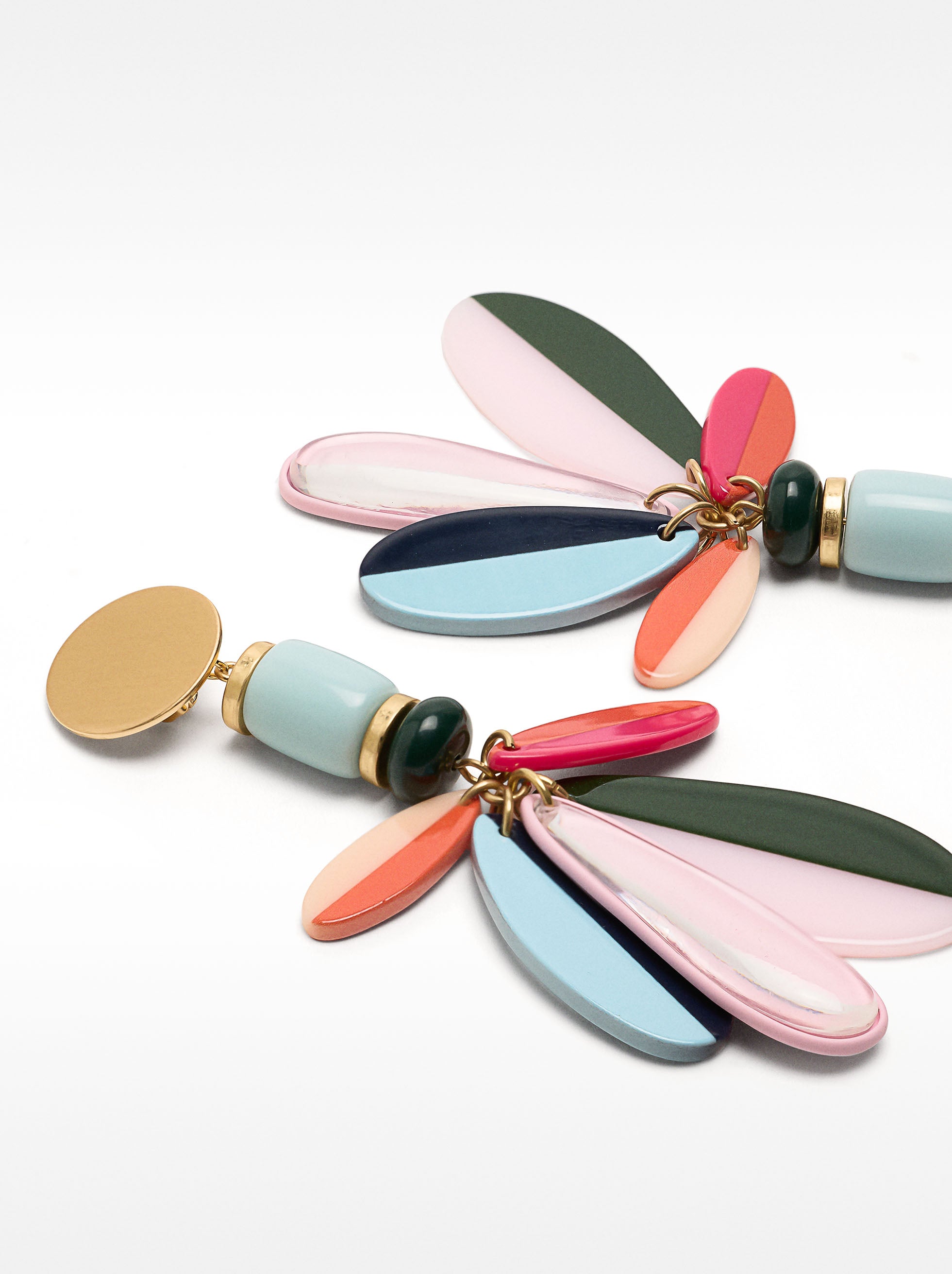 Aretes Largos Con Pétalos Multicolores