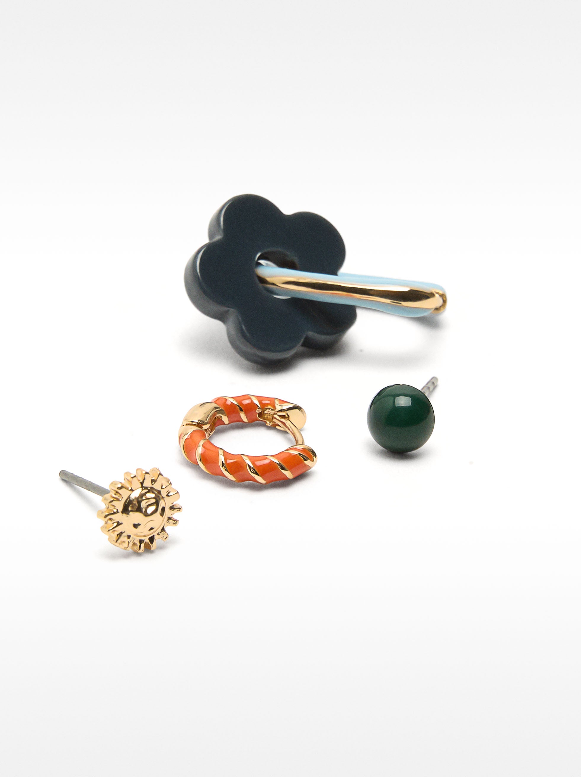 Set De Aretes Con Esmaltado