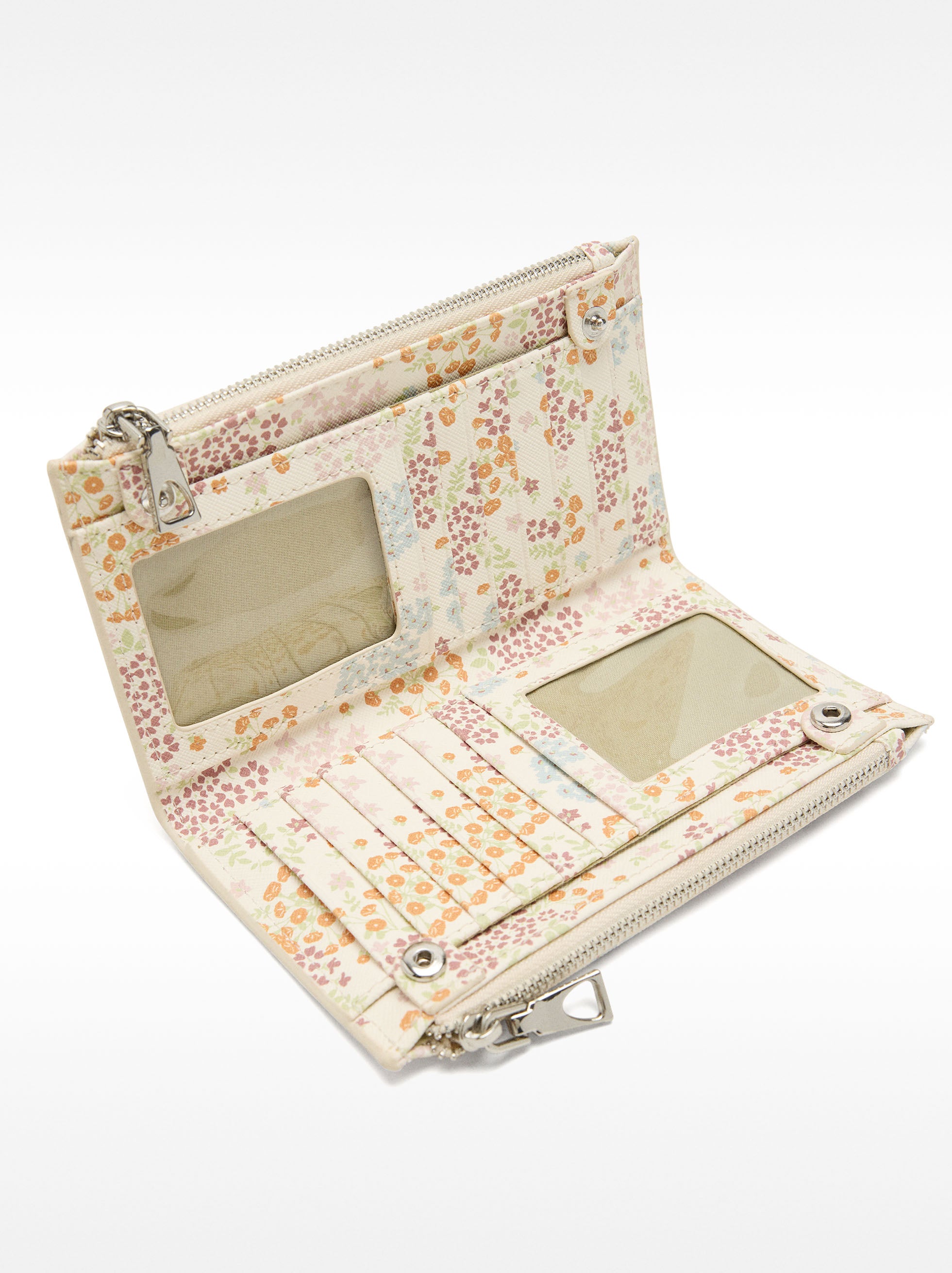 Cartera Con Textura Estampado Floral