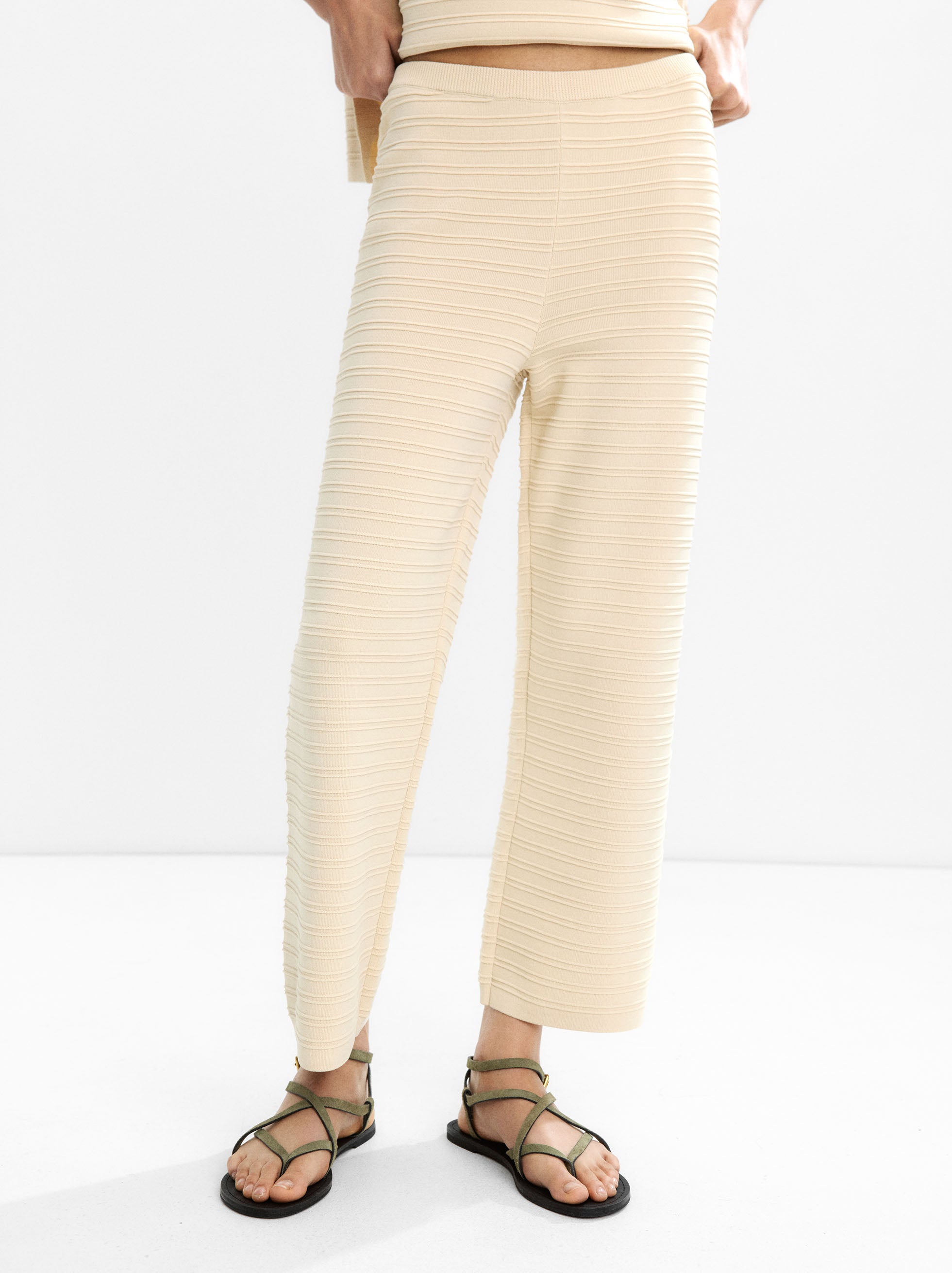 Pantalón Canalado De Punto